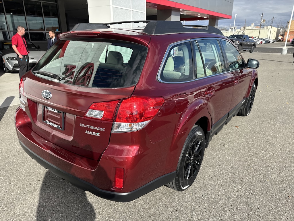 Used 2011 Subaru Outback 2.5i (CVT) SUV