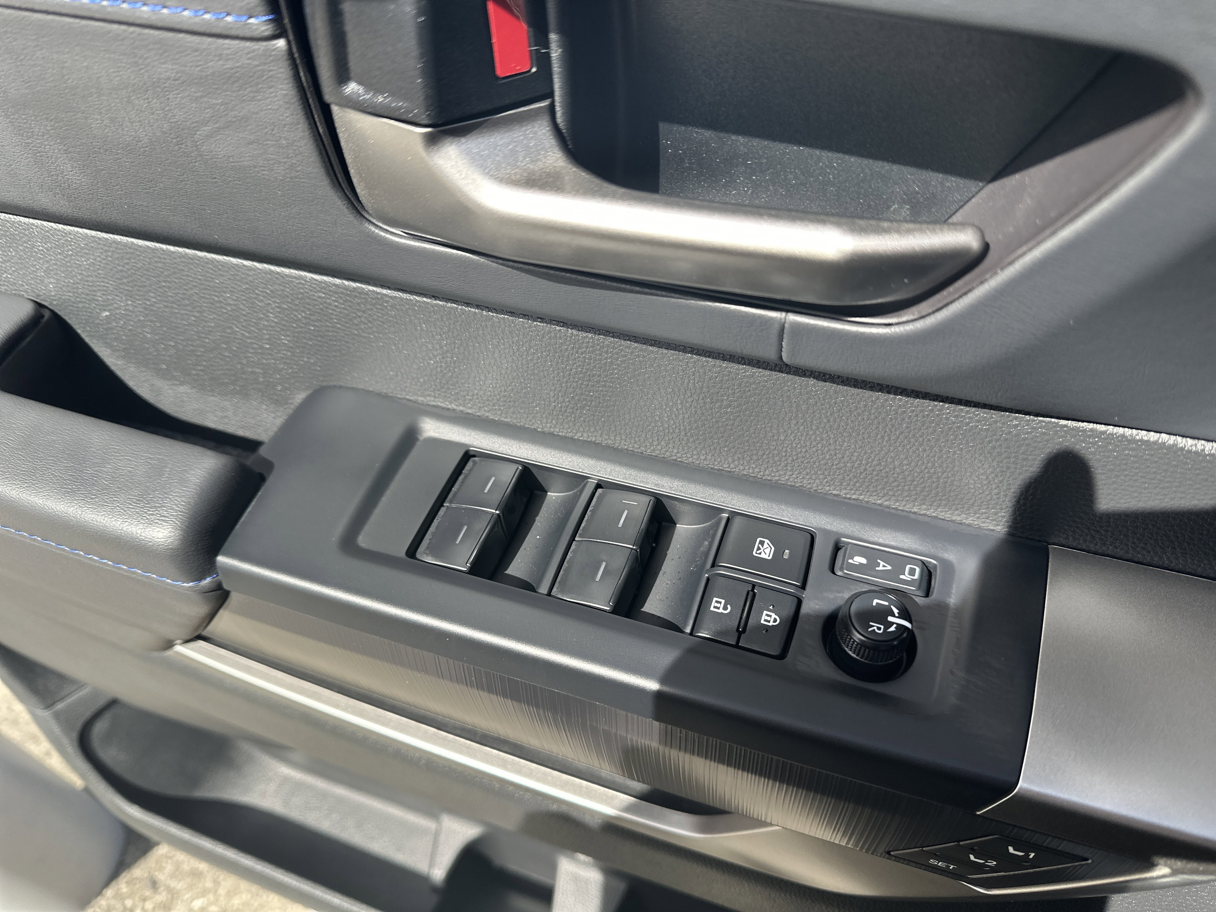 2026 Toyota Tundra Platinum - Photo 14