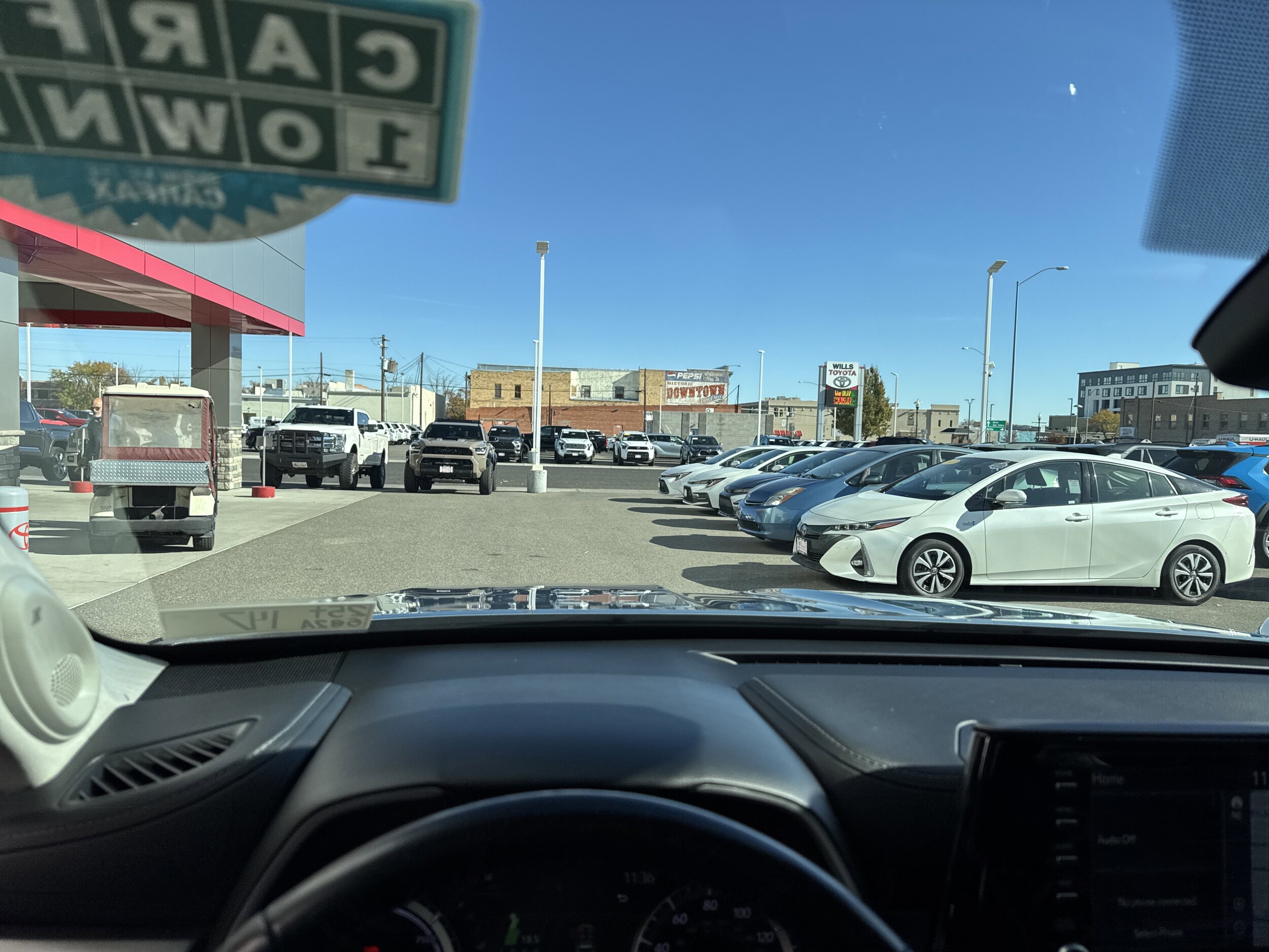 2022 Toyota Highlander Hybrid Limited photo 3