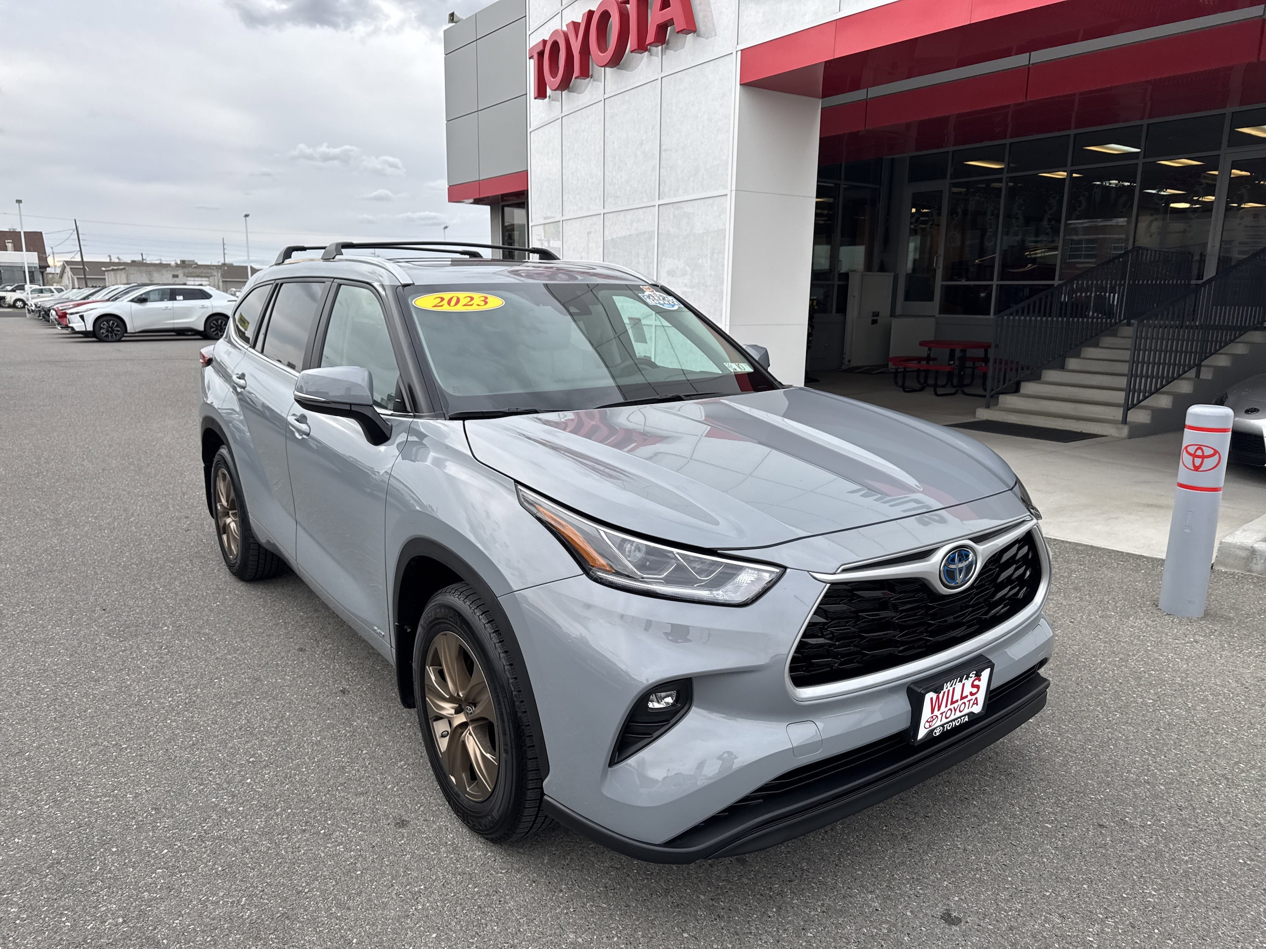 2023 Toyota Highlander Bronze Edition's photo