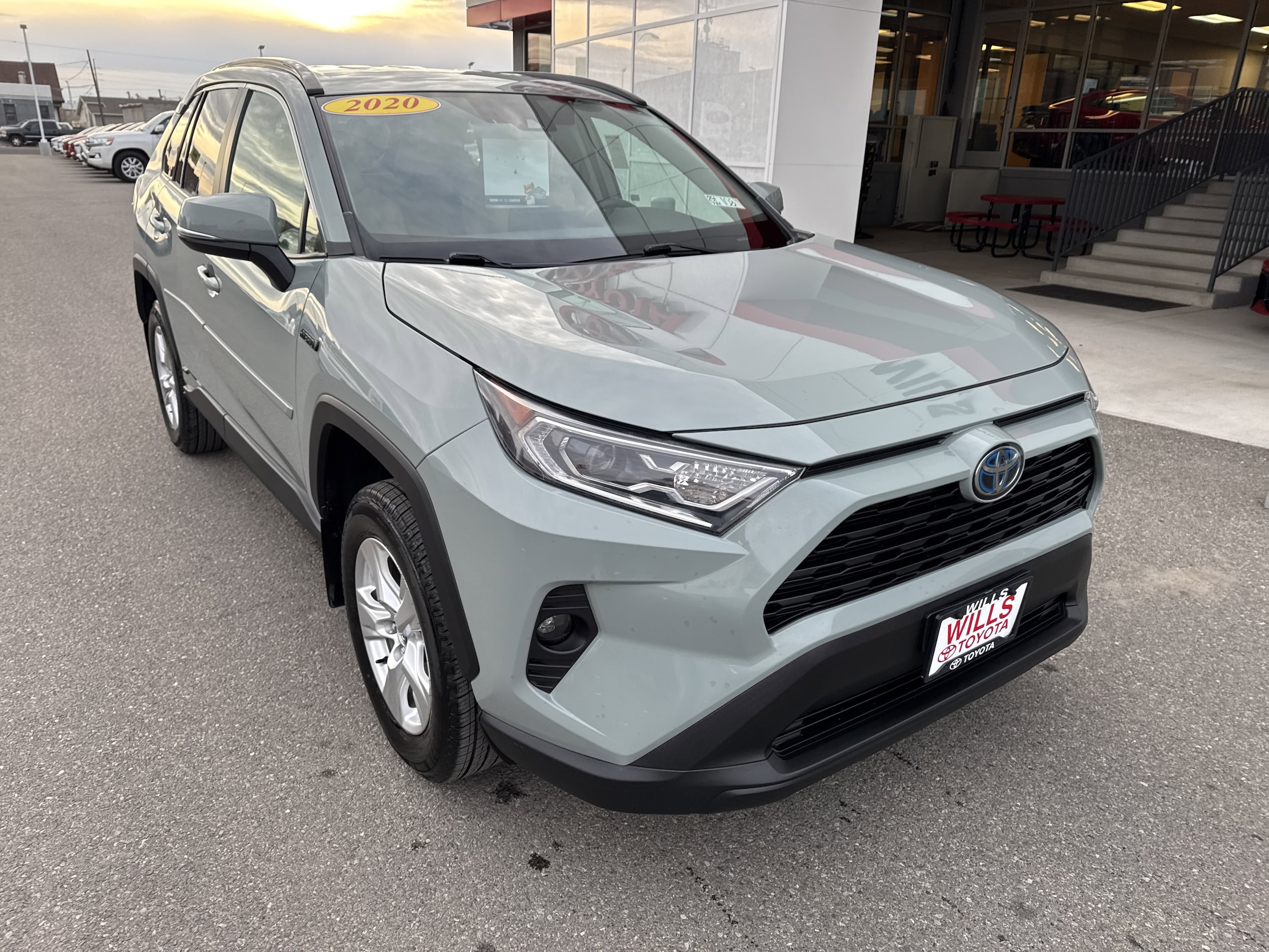2020 Toyota RAV4 XLE