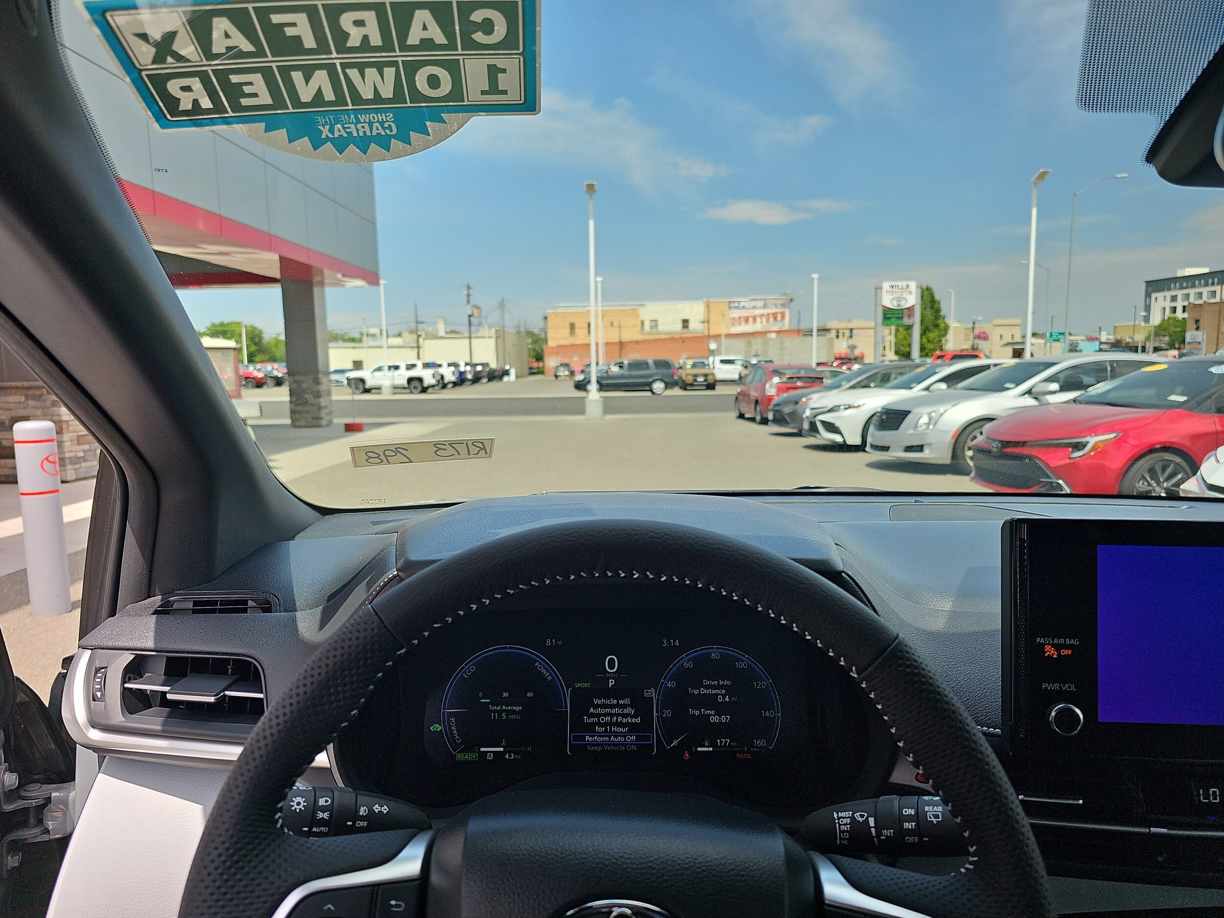 2025 Toyota Sienna XSE photo 3