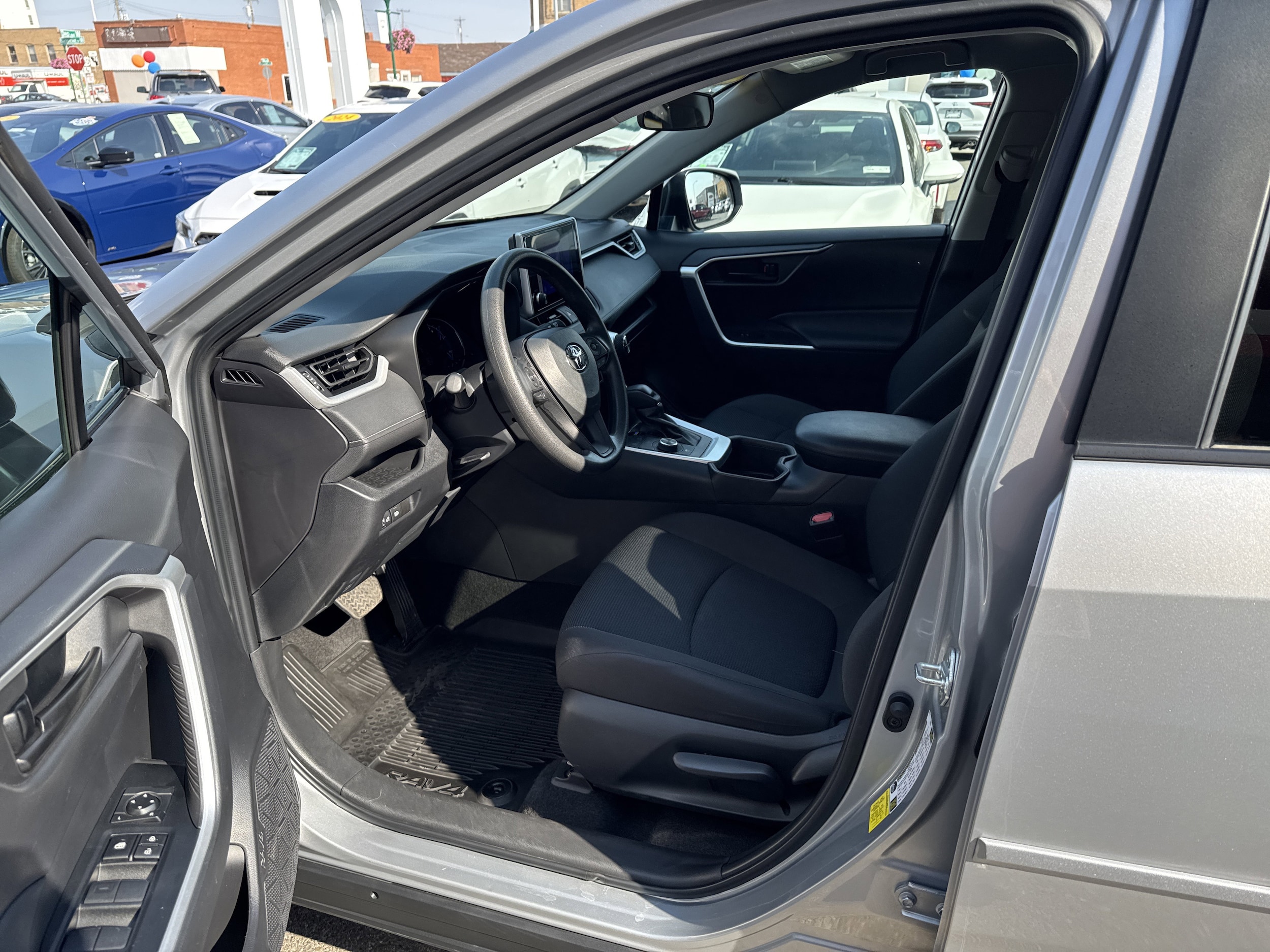 Used 2023 Toyota RAV4 LE with VIN 2T3MWRFV9PW183332 for sale in Kansas City