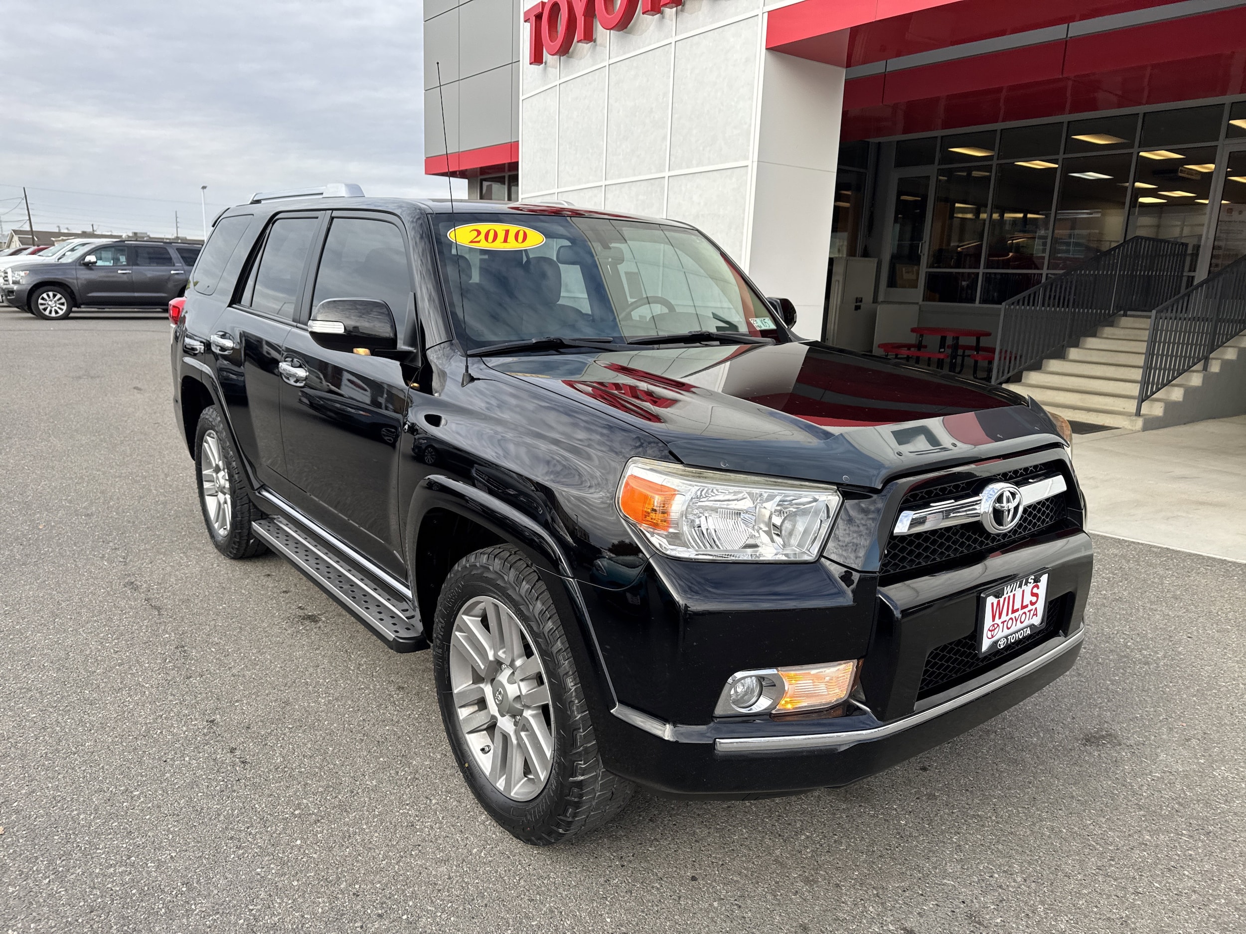 2010 Toyota 4Runner Limited's photo