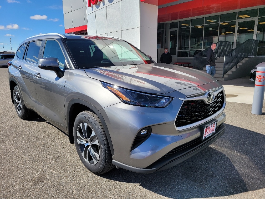 2025 Toyota Highlander Hybrid XLE