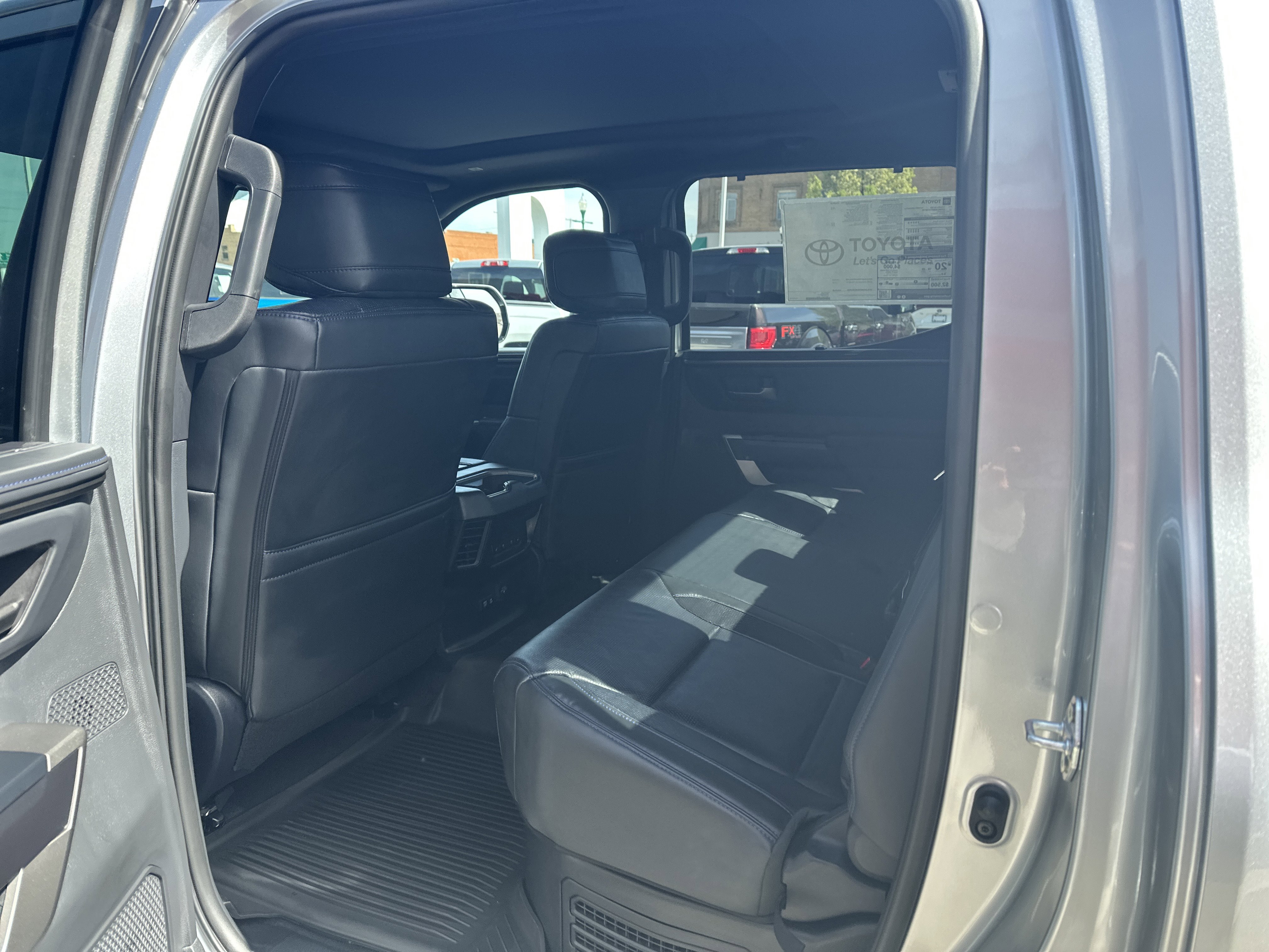 2026 Toyota Tundra Platinum - Photo 13