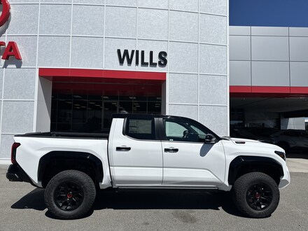 2026 Toyota Tacoma i-FORCE MAX TRD Pro w/Towing Tech Pkg Truck Double Cab