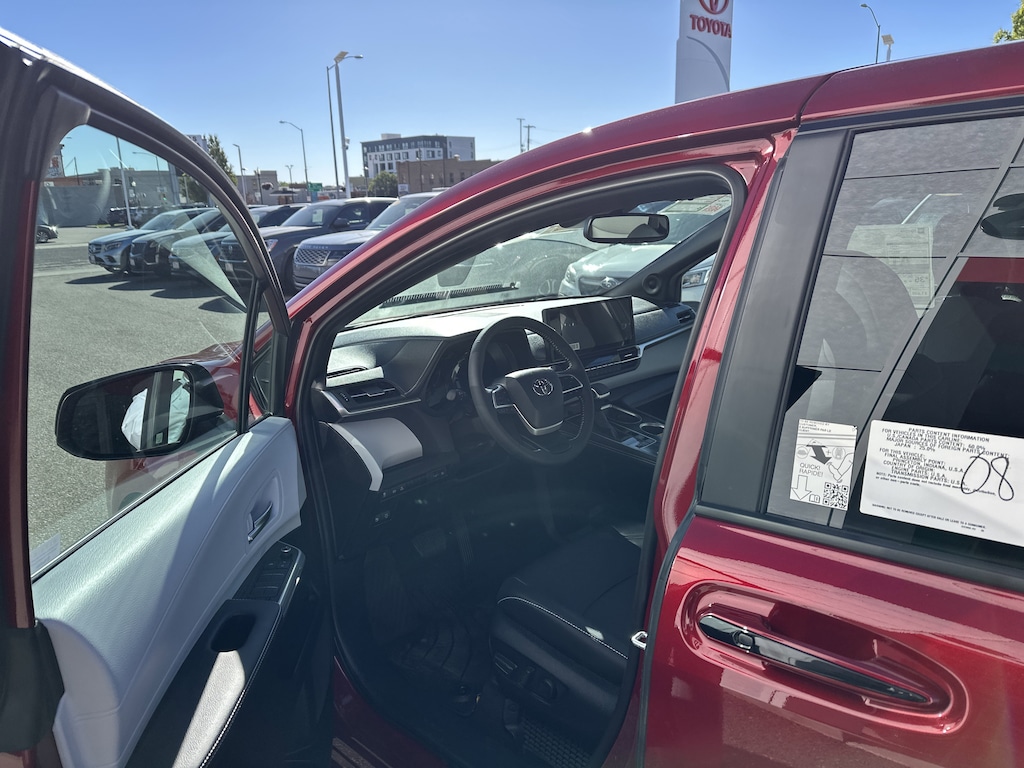 New 2026 Toyota Sienna XSE Van Passenger Van