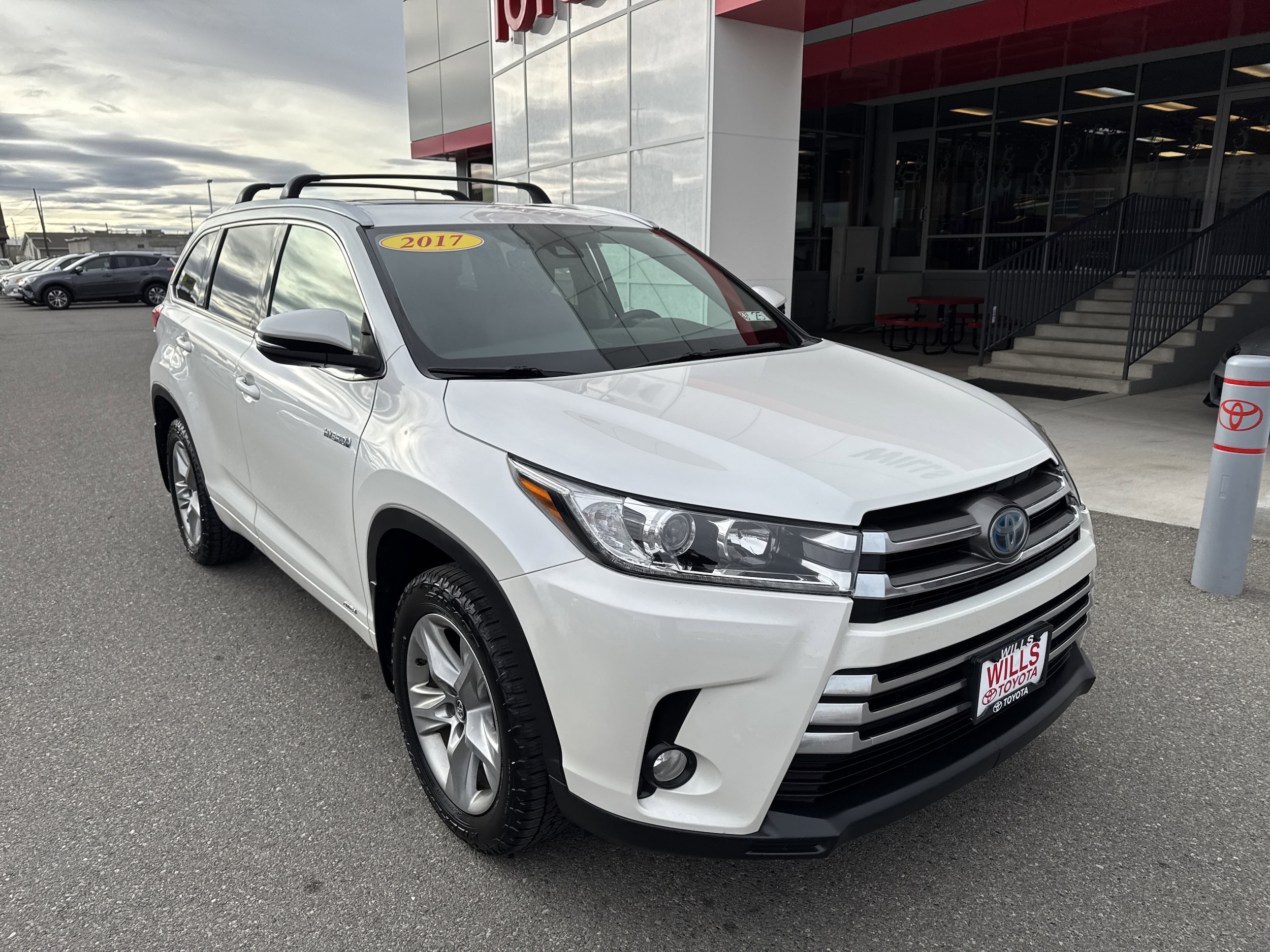 2017 Toyota Highlander Limited's photo