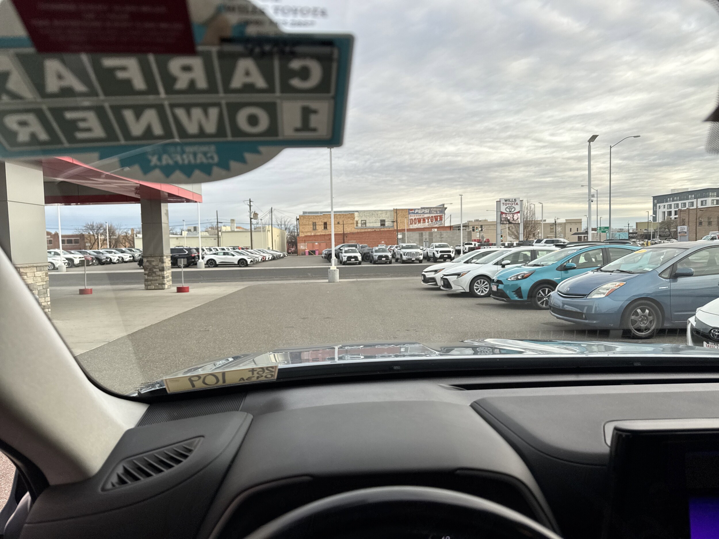 2024 Toyota Highlander XLE photo 3