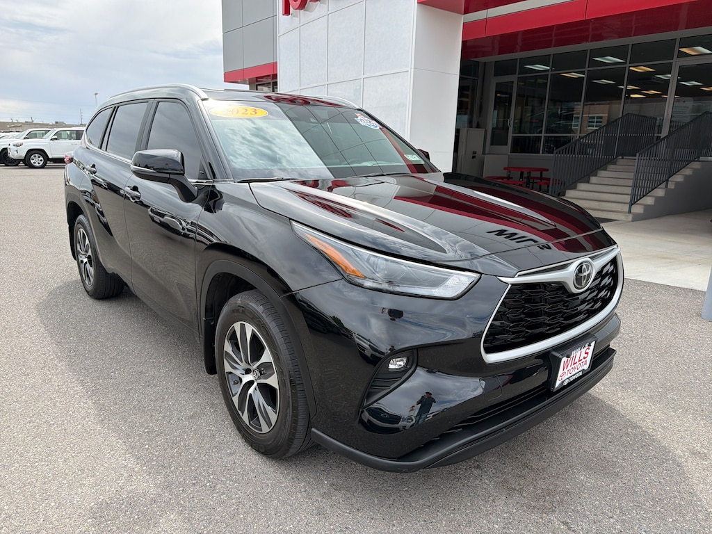 Used 2023 Toyota Highlander XLE SUV