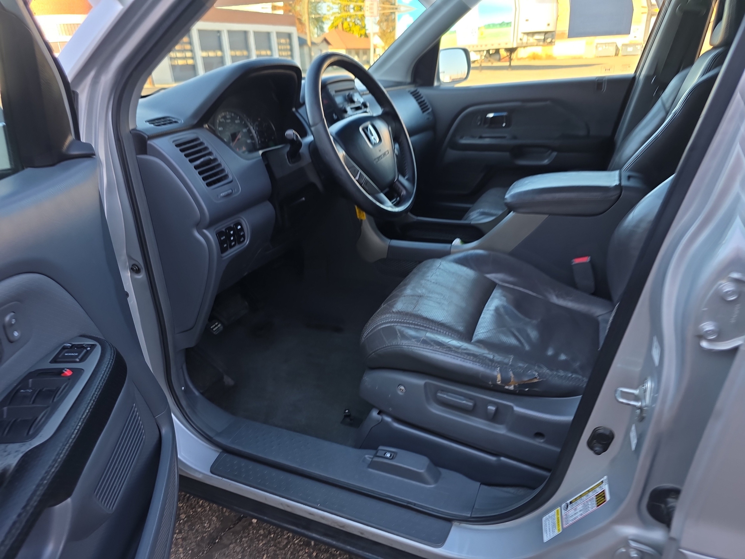 Used 2005 Honda Pilot EX with VIN 2HKYF18595H573089 for sale in Twin Falls, ID