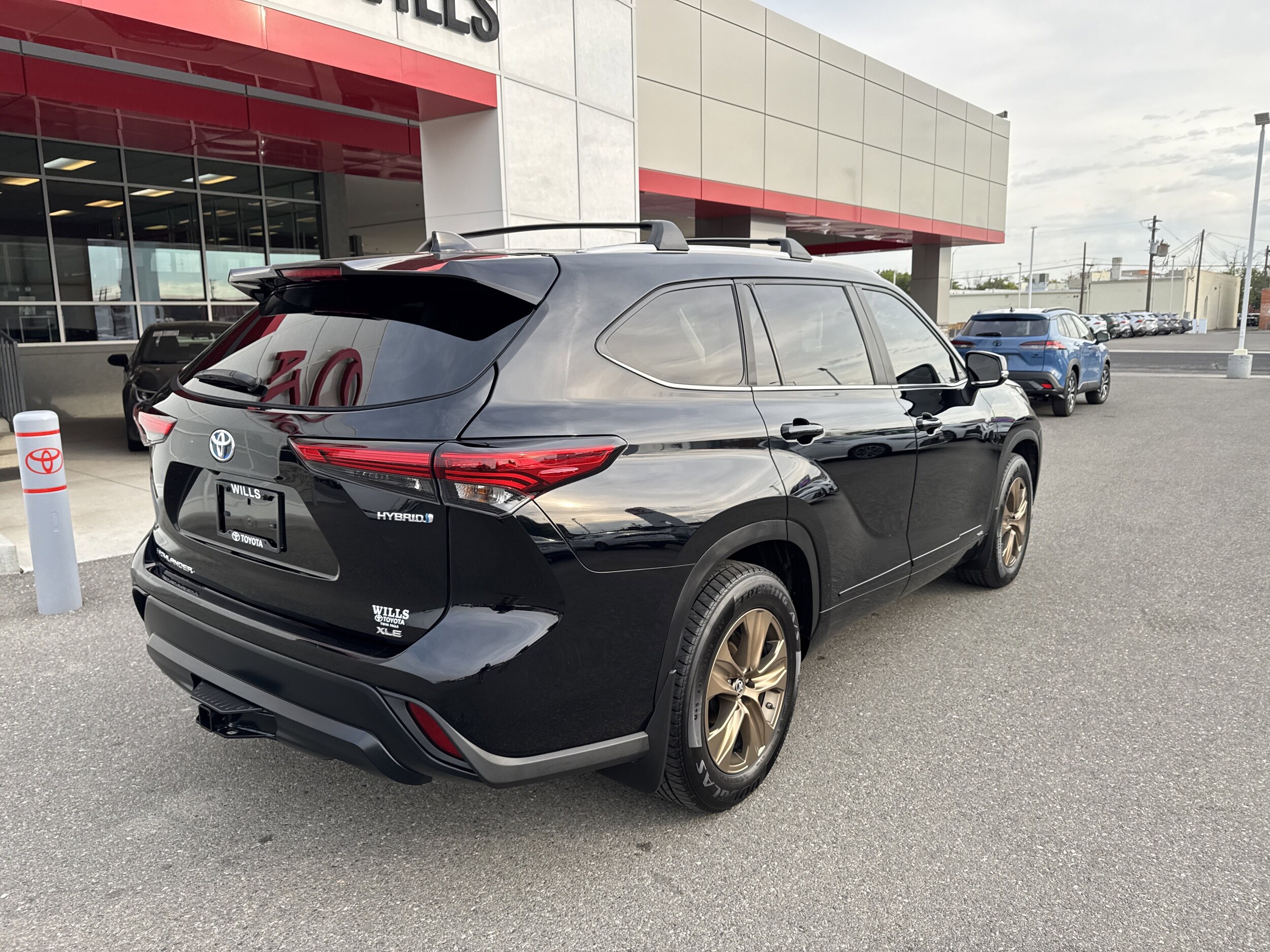 2023 Toyota Highlander Hybrid XLE photo 4