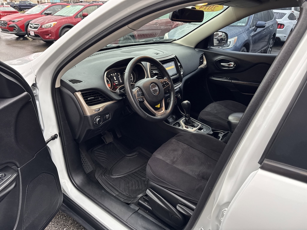 Used 2014 Jeep Cherokee Sport FWD SUV