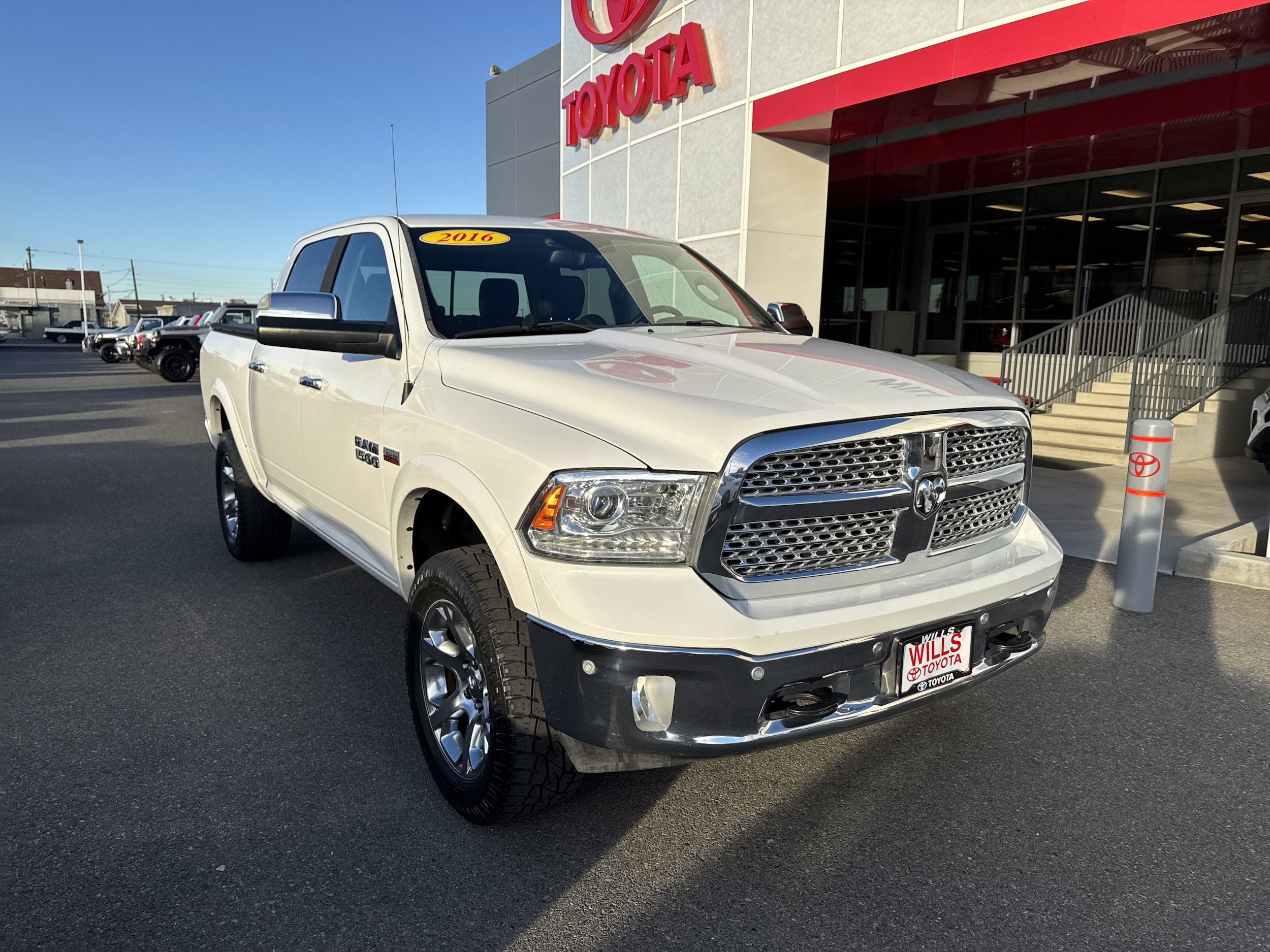 2016 RAM Ram 1500 Pickup Laramie's photo