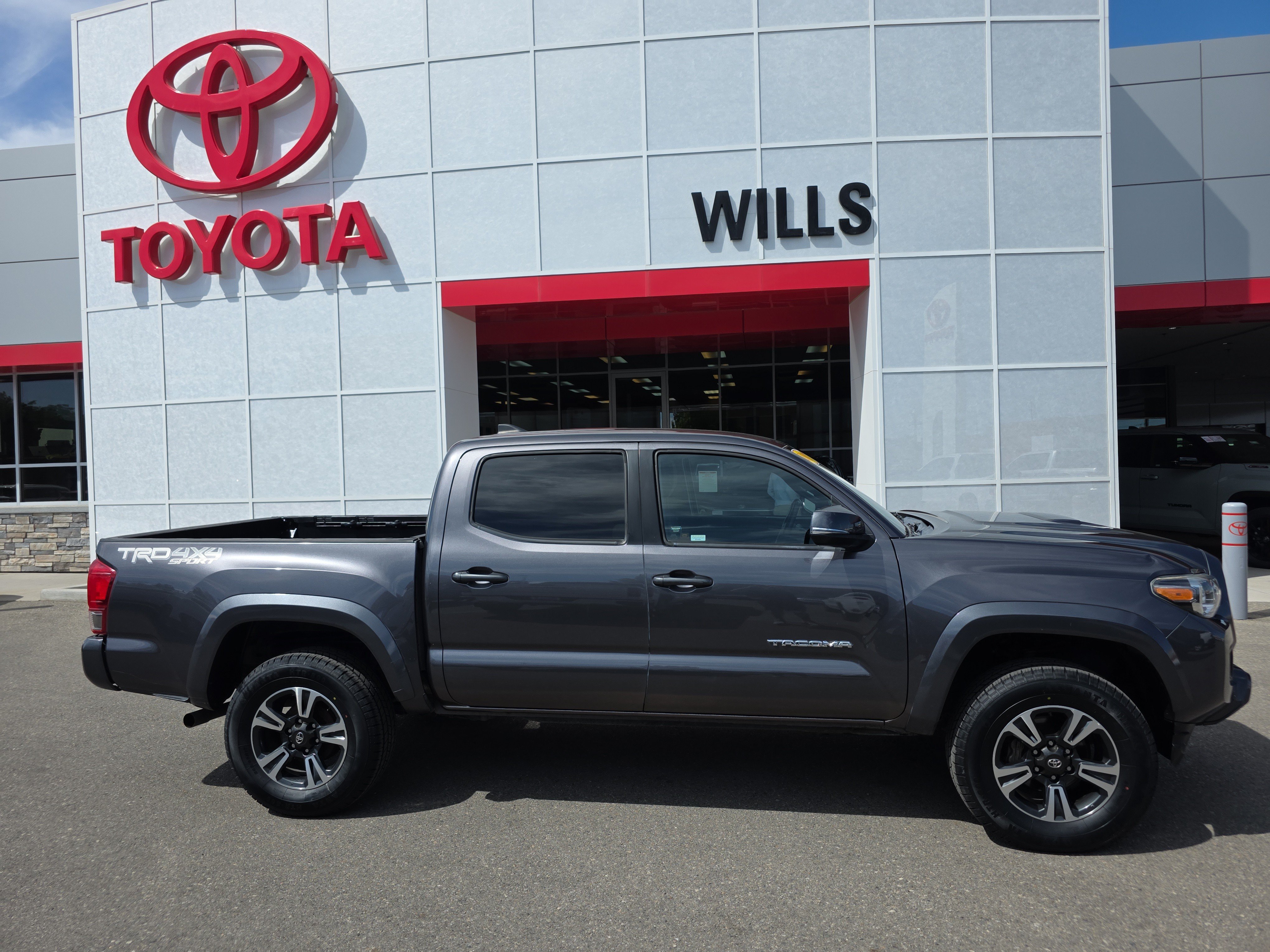 New 2017 Toyota Tacoma TRD Sport V6 Truck Double Cab for Sale in Twin Falls, ID