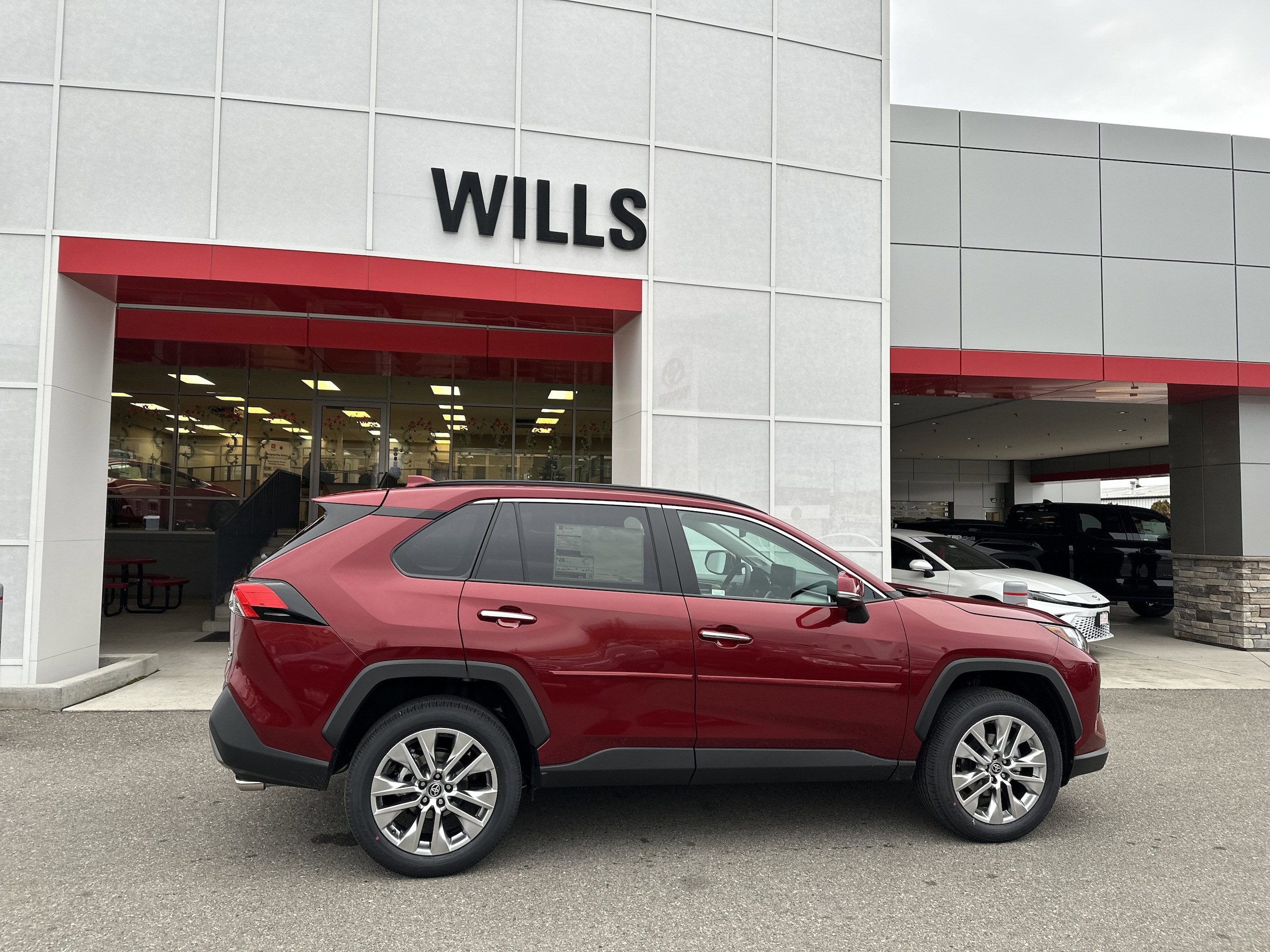 2025 Toyota RAV4 Limited's photo