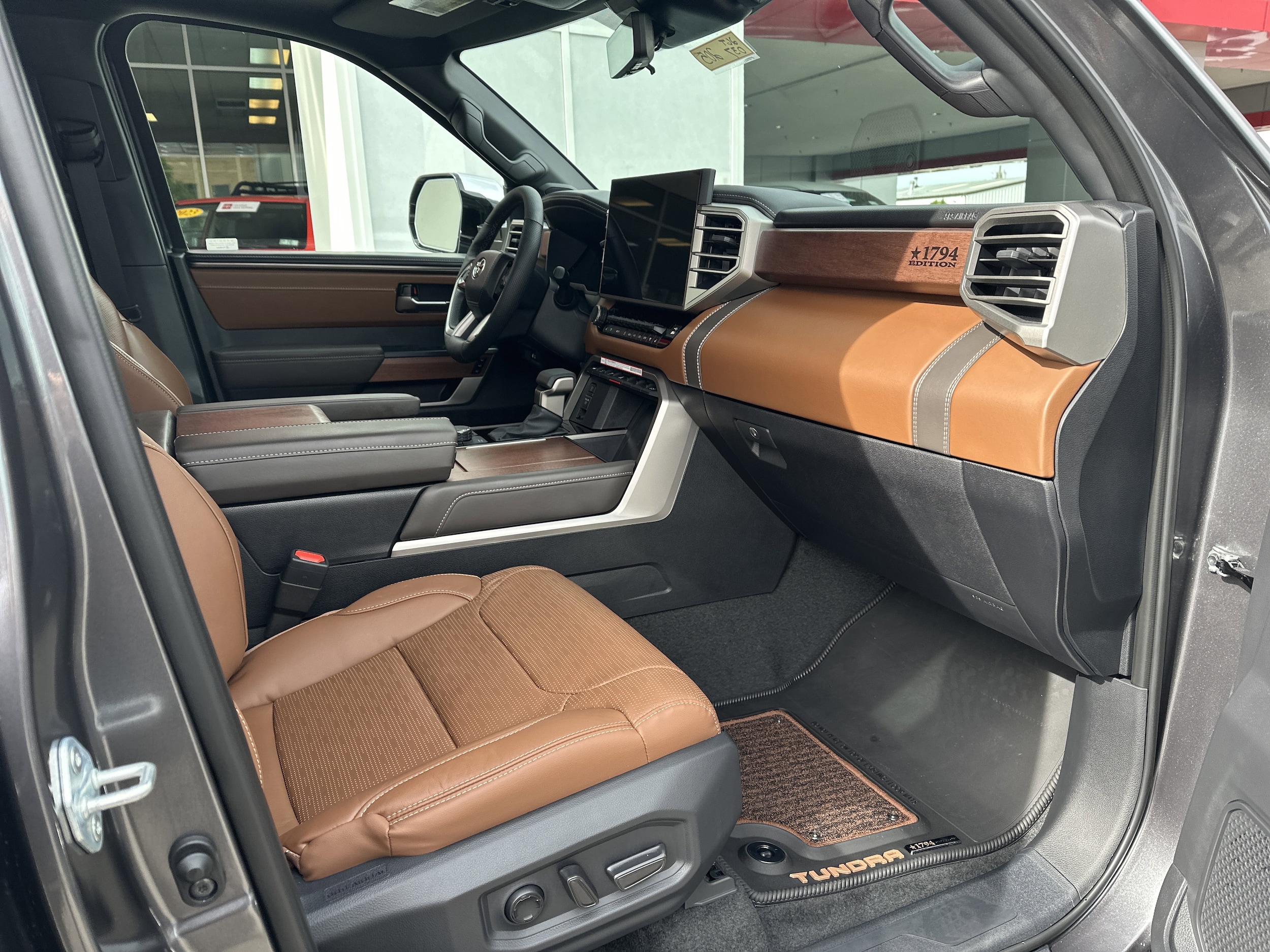 2026 Toyota Tundra 1794 Edition - Photo 11