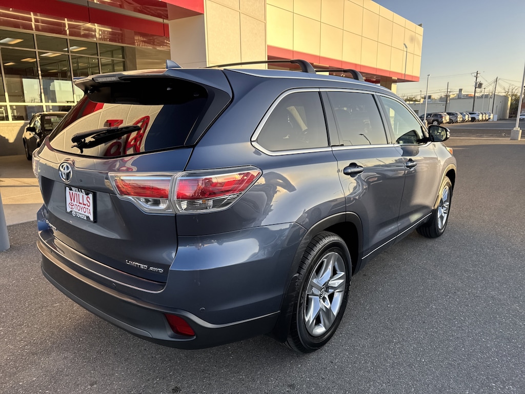 Used 2016 Toyota Highlander Limited V6 SUV
