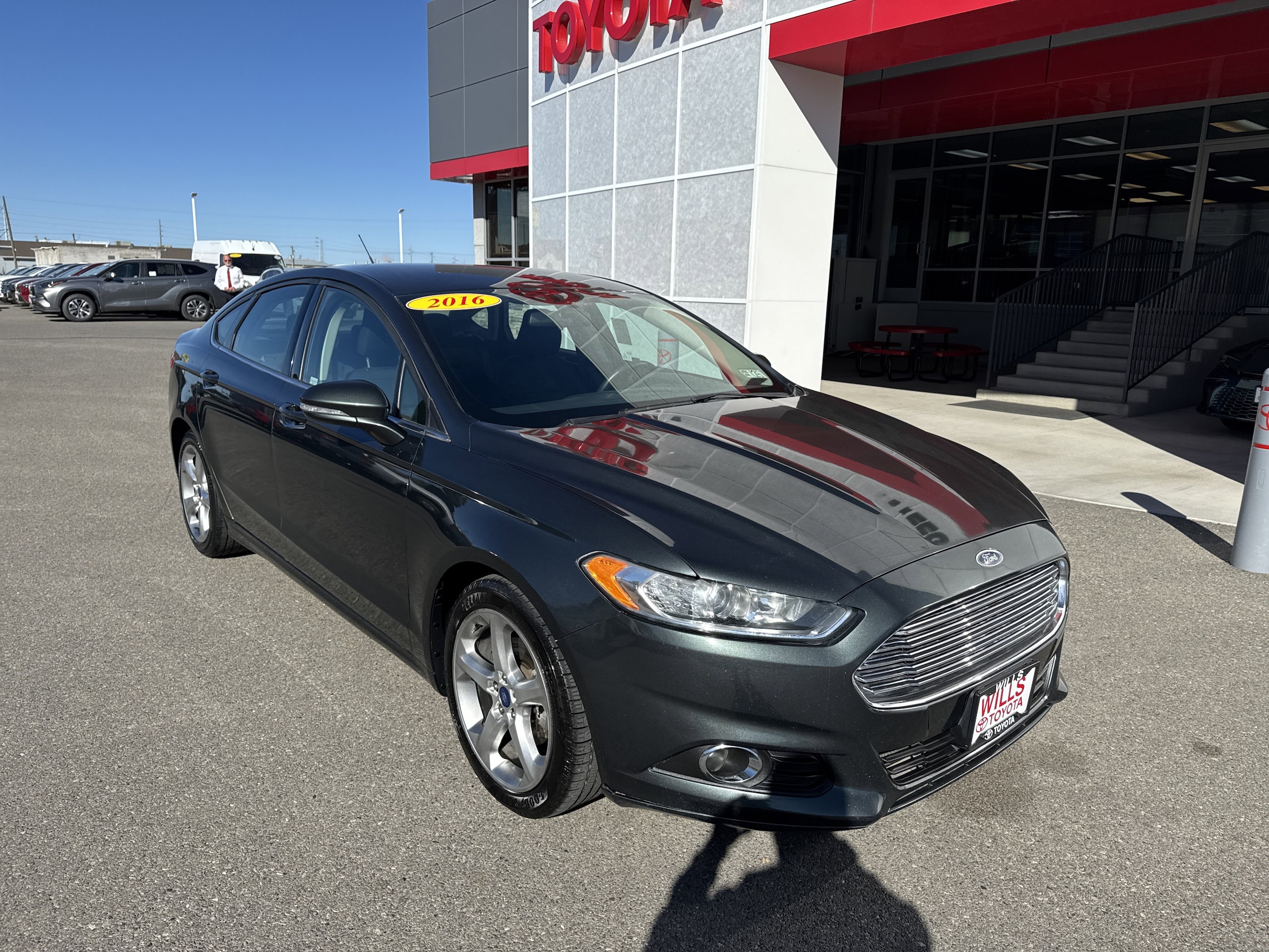 2016 Ford Fusion SE FWD's photo
