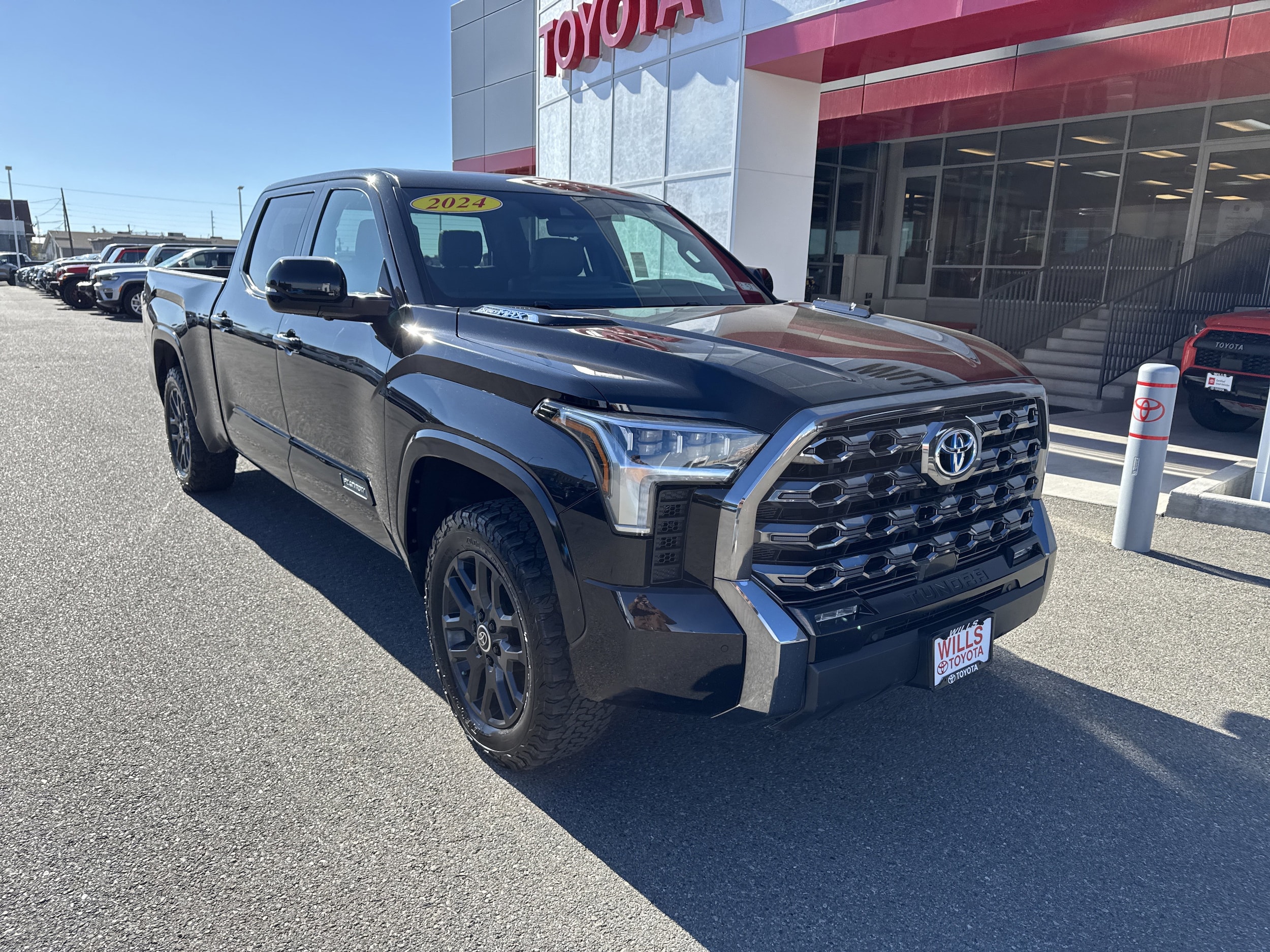 2024 Toyota Tundra Platinum's photo