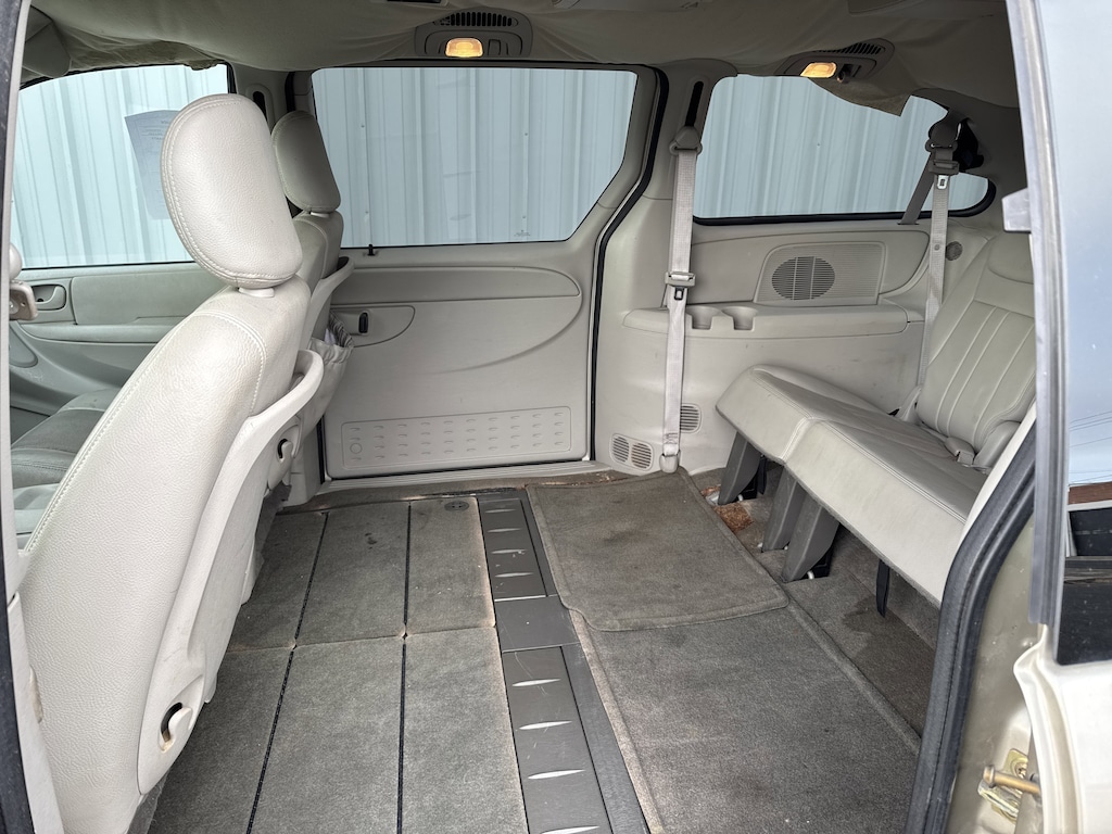 Used 2006 Chrysler Town & Country Touring Van
