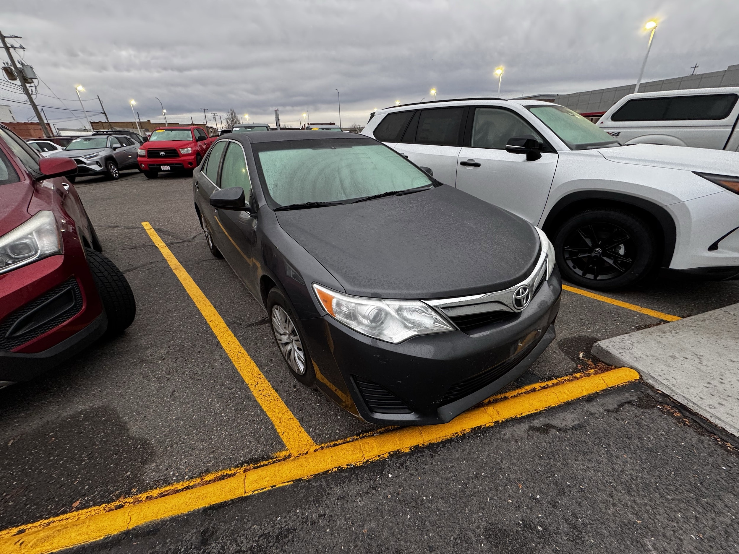 2012 Toyota Camry LE's photo