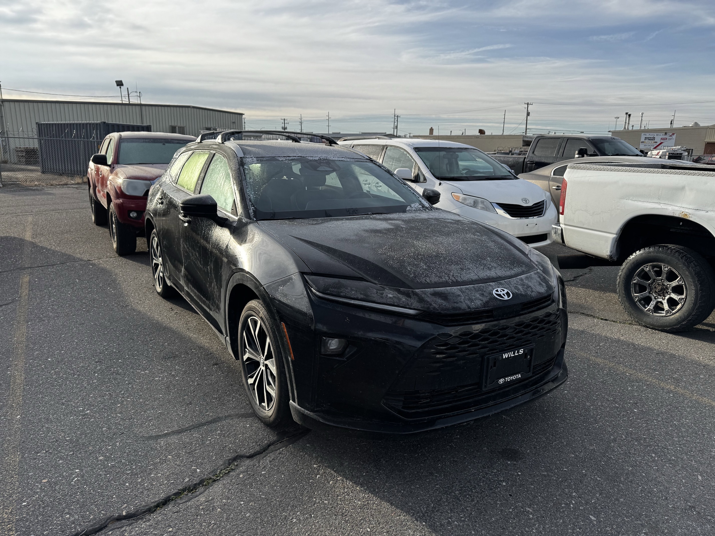 2025 Toyota Crown Signia XLE's photo