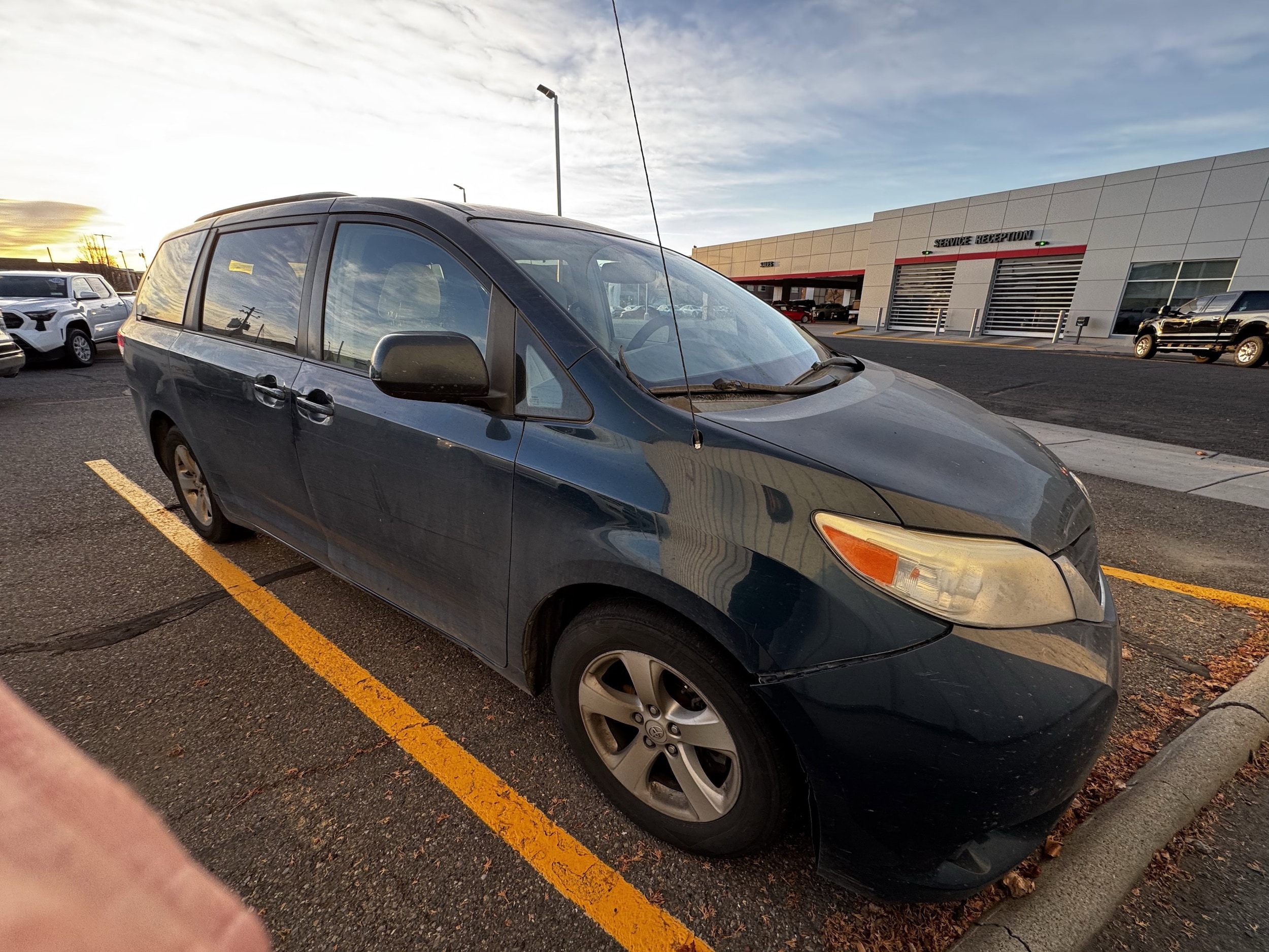 2011 Toyota Sienna LE's photo