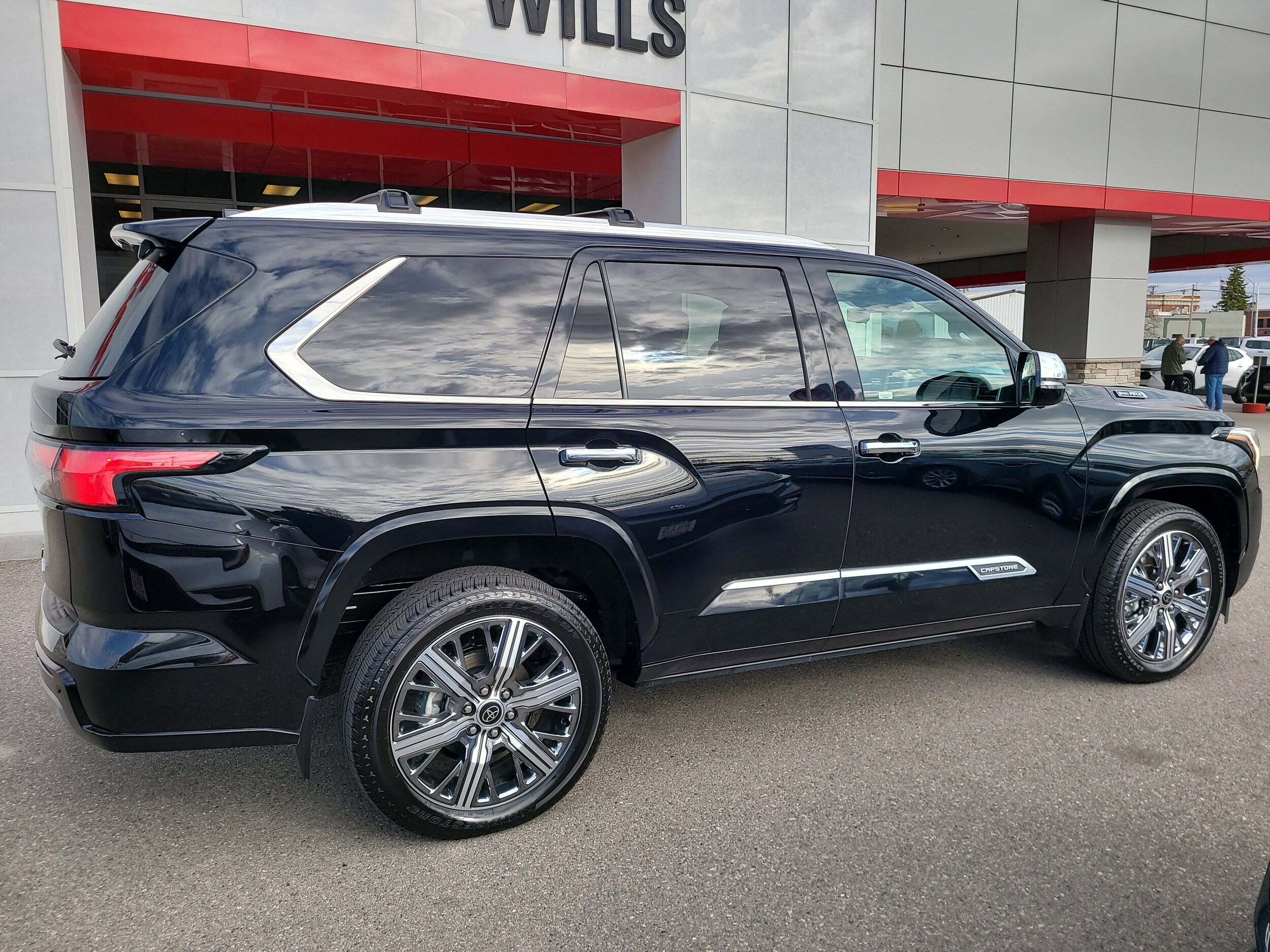 2024 Toyota Sequoia Capstone photo 4