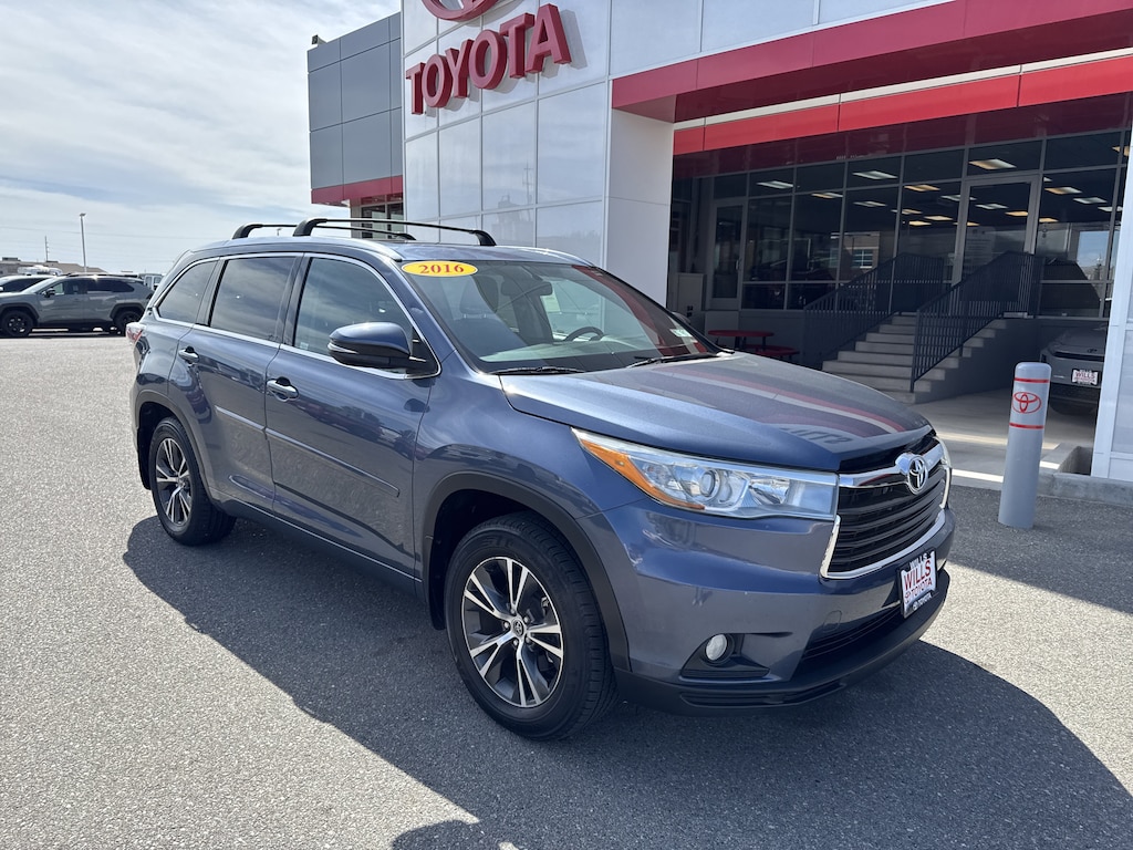 Used 2016 Toyota Highlander XLE V6 SUV