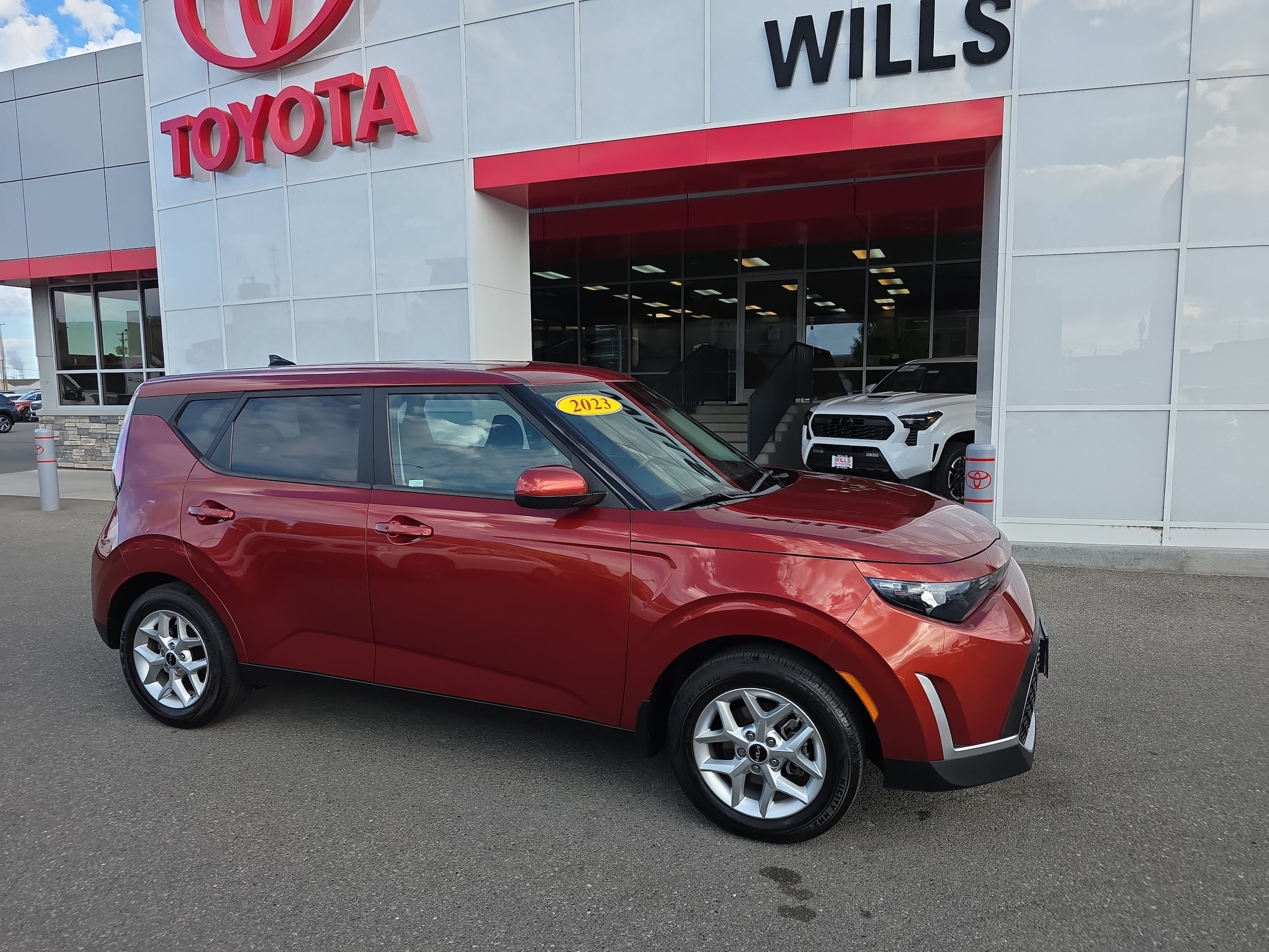 2023 Kia Soul 2.0L S IVT's photo