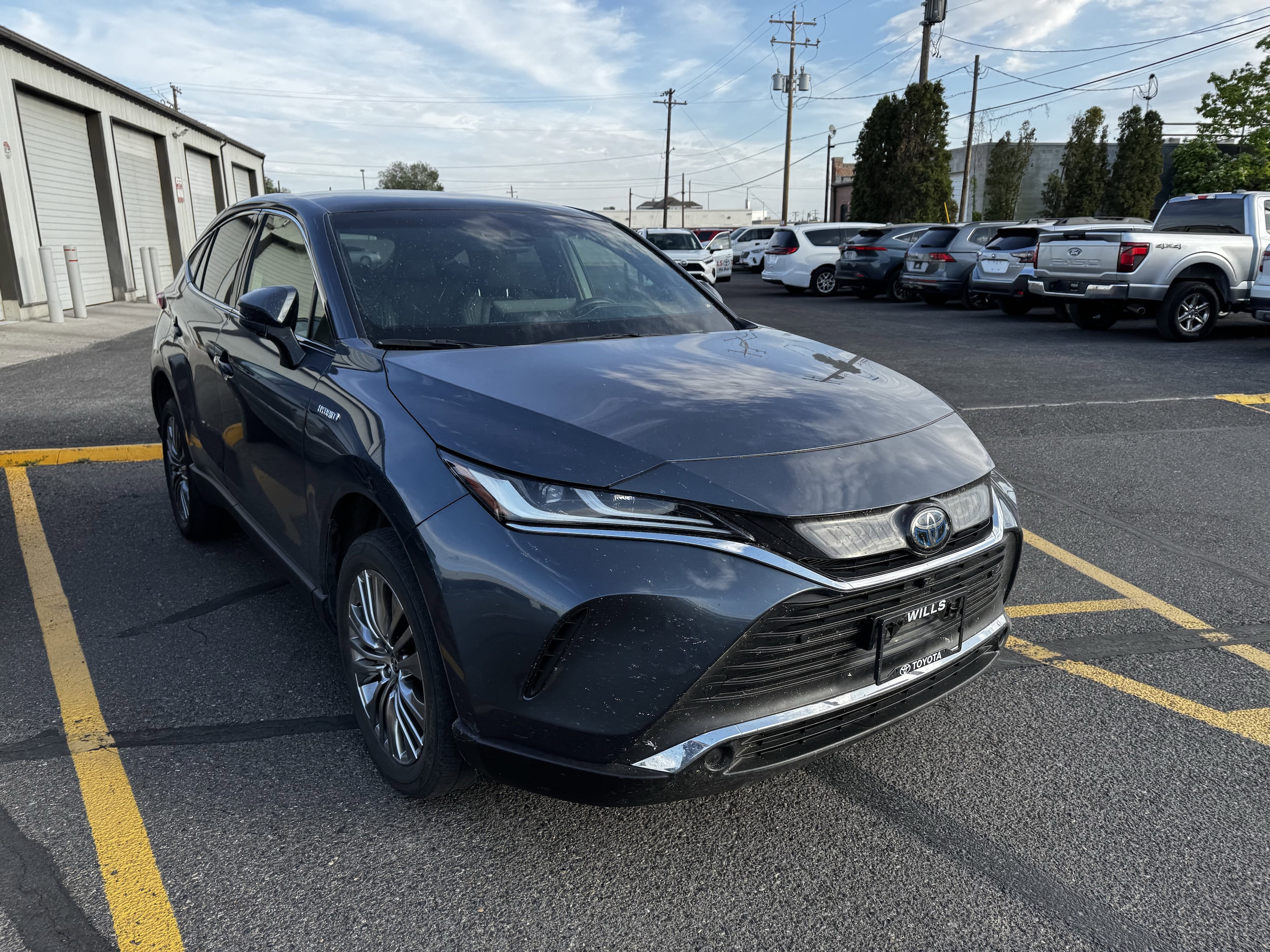 2021 Toyota Venza Limited Hybrid AWD's photo