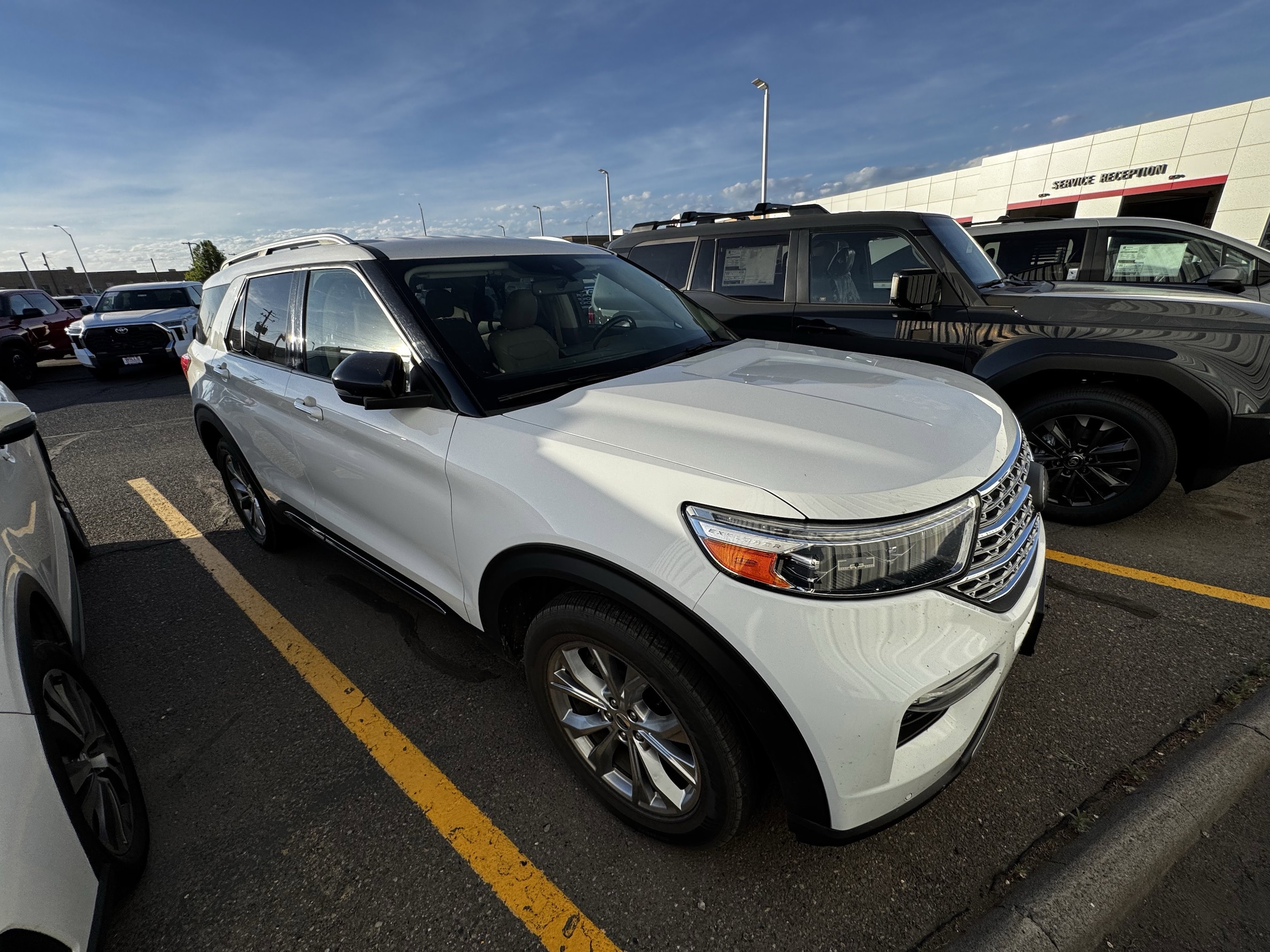 2020 Ford Explorer Limited 4WD's photo