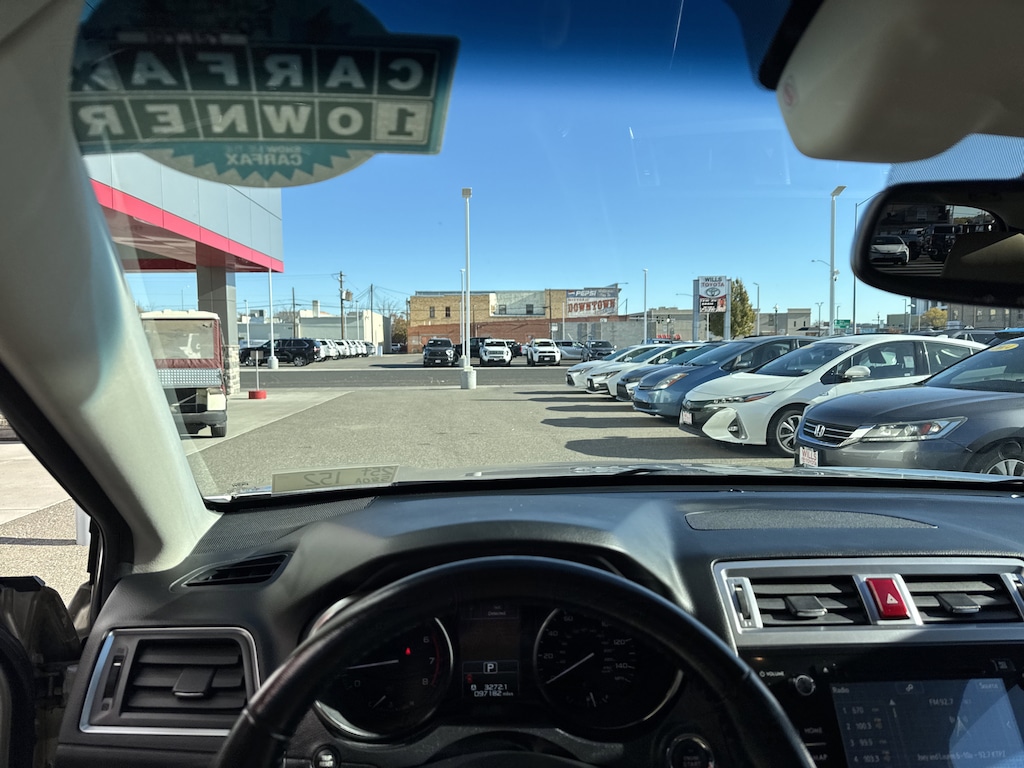 Used 2015 Subaru Outback 2.5i Limited w/Moonroof/KeylessAccess/Nav/EyeSight SUV