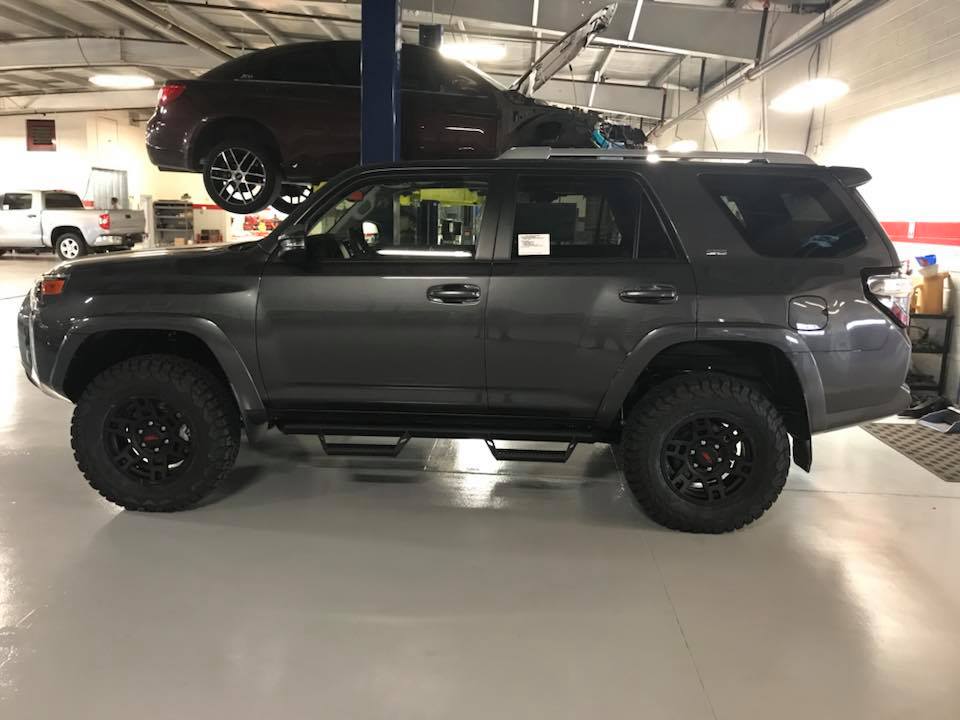 Gray4RunnerLifted.jpg