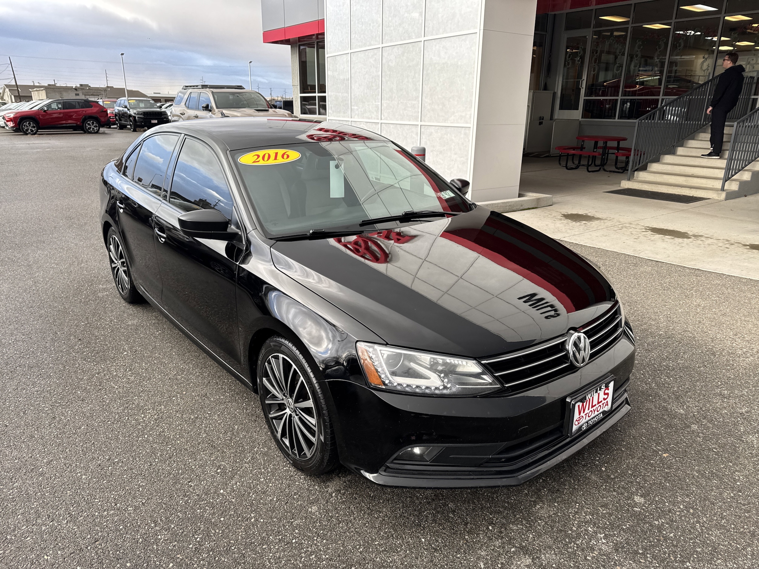 2016 Volkswagen Jetta Sport's photo