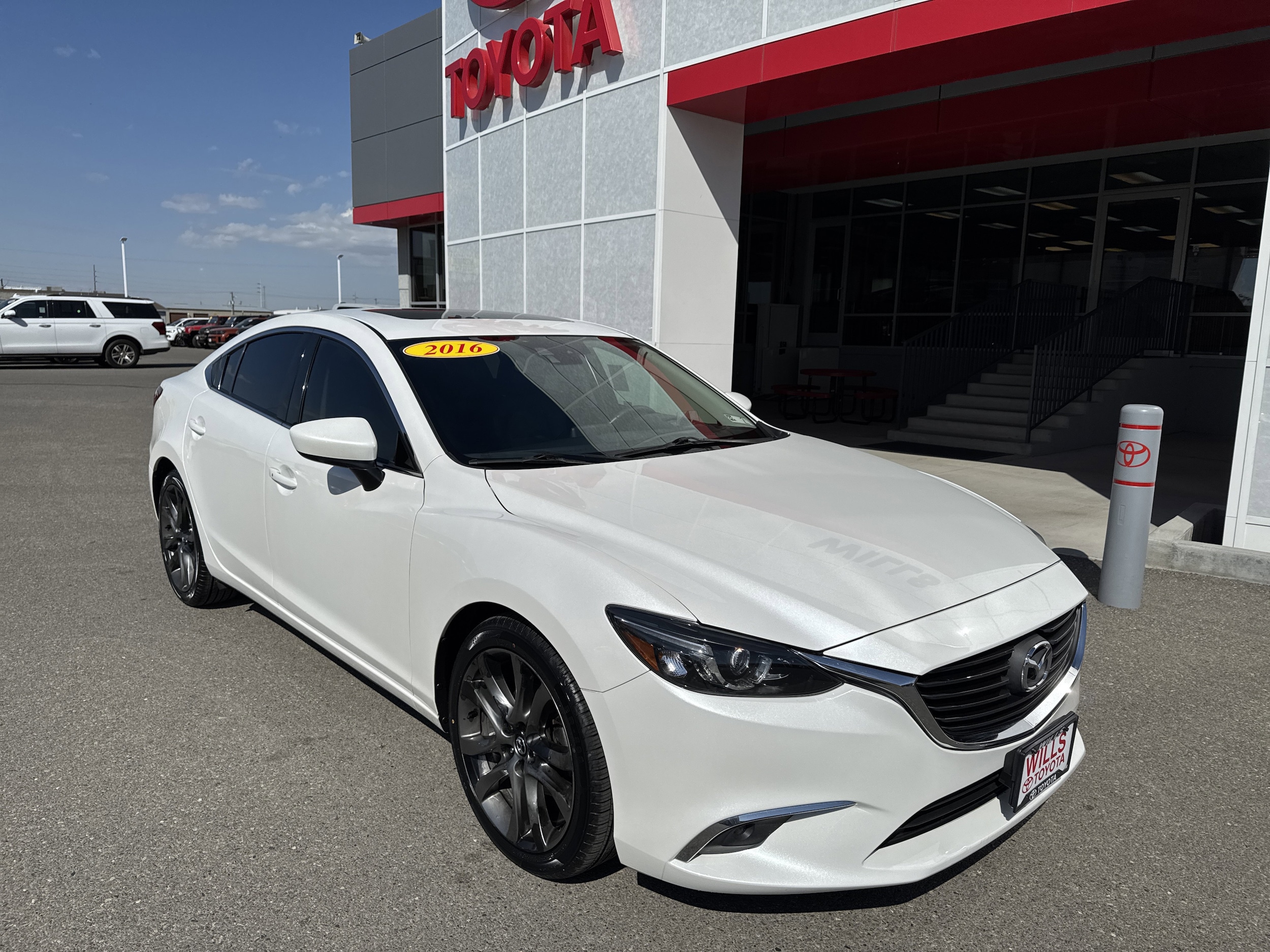 2016 Mazda EZ-6 i Grand Touring Auto's photo