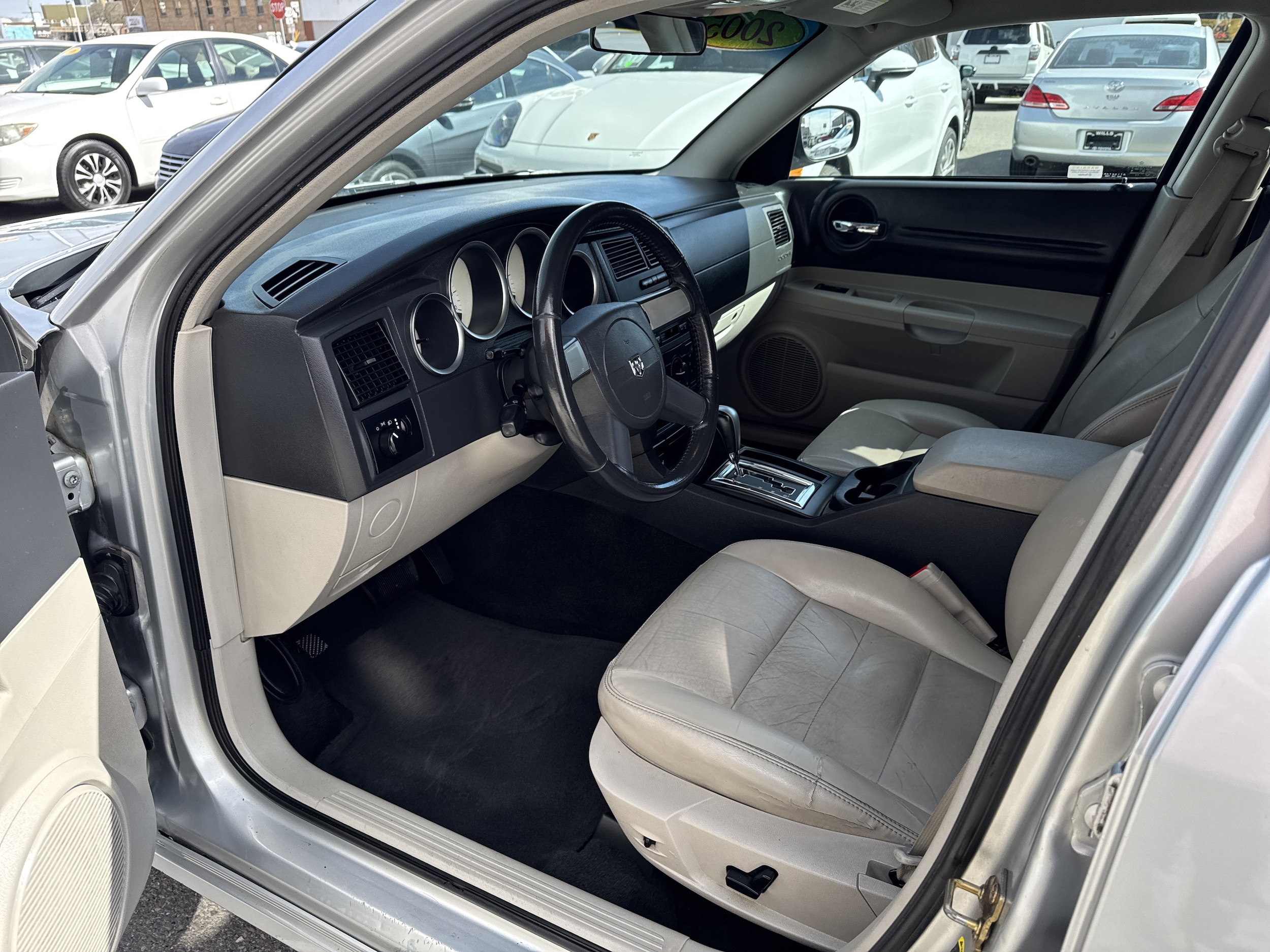 Used 2005 Dodge Magnum SXT with VIN 2D8GZ48V05H647210 for sale in Twin Falls, ID