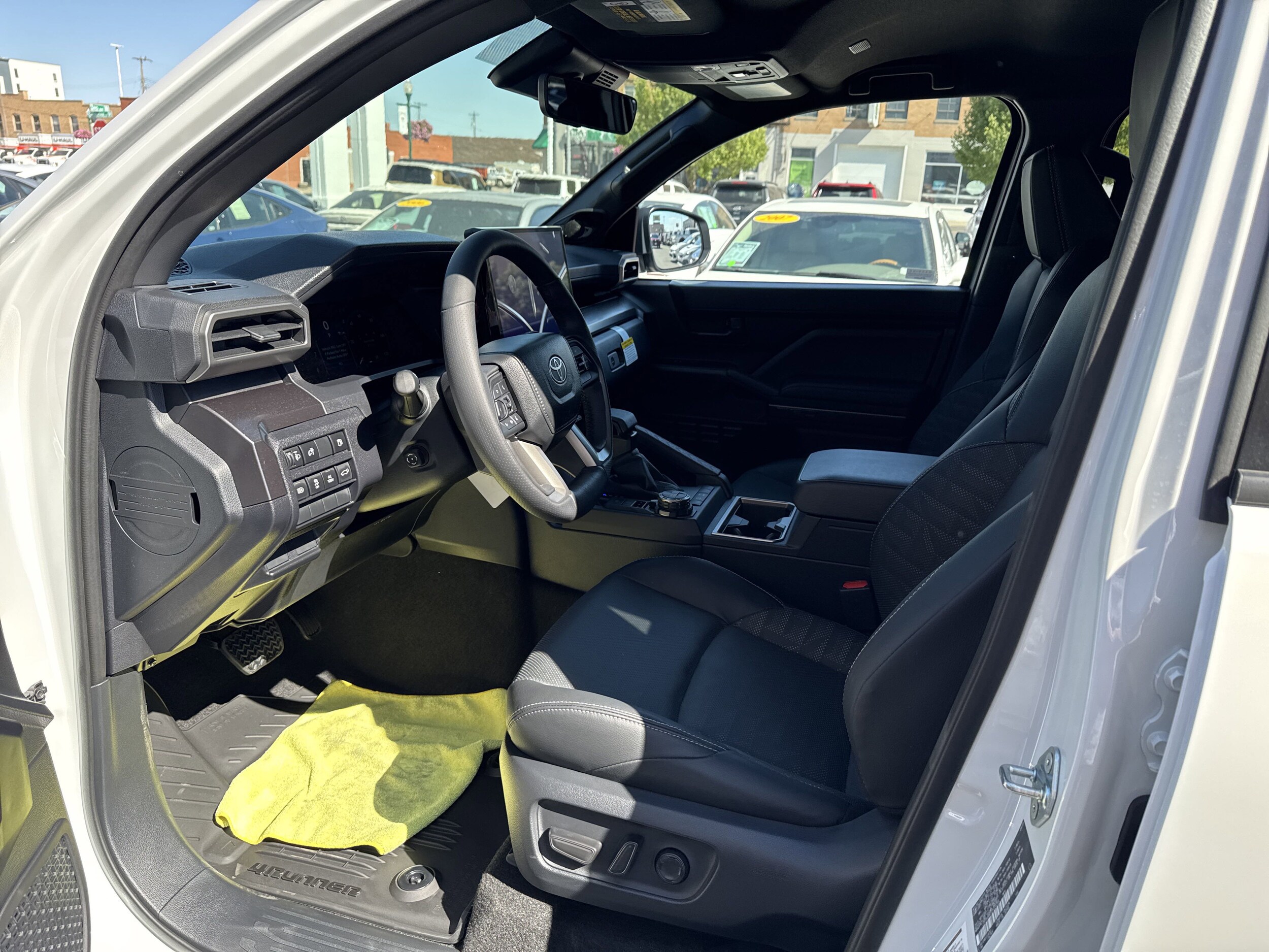 2025 Toyota 4Runner TRD Premium photo 2