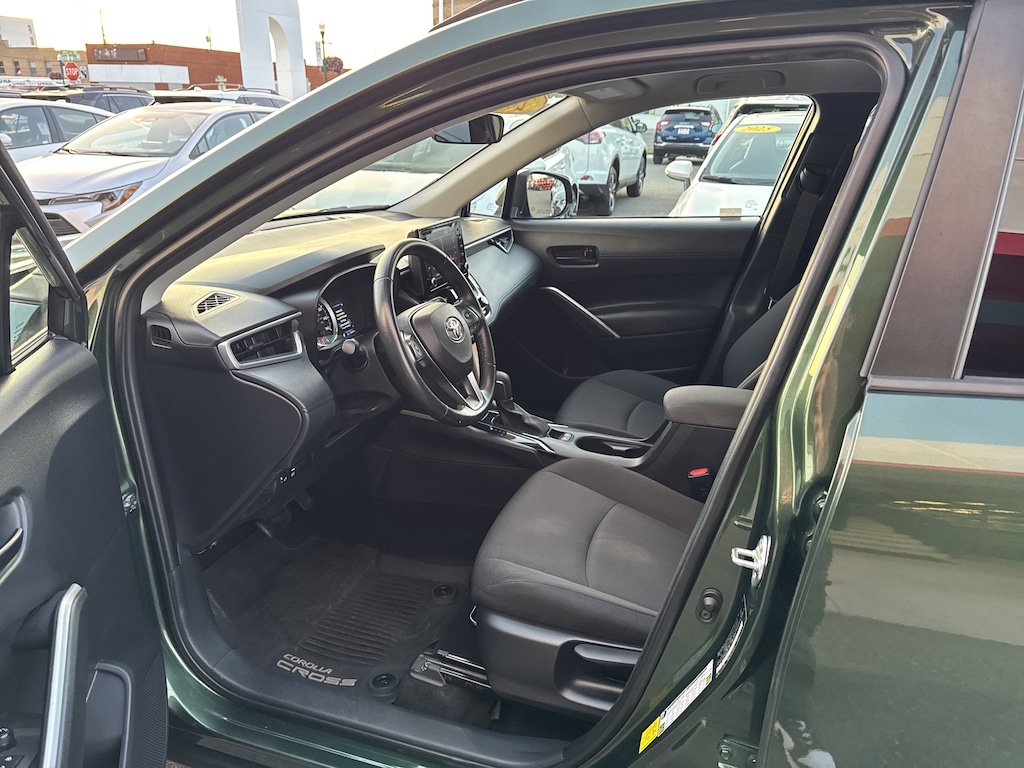 Used 2022 Toyota Corolla Cross LE SUV