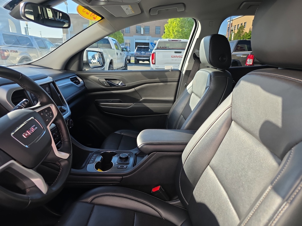 Used 2023 GMC Acadia SLT SUV