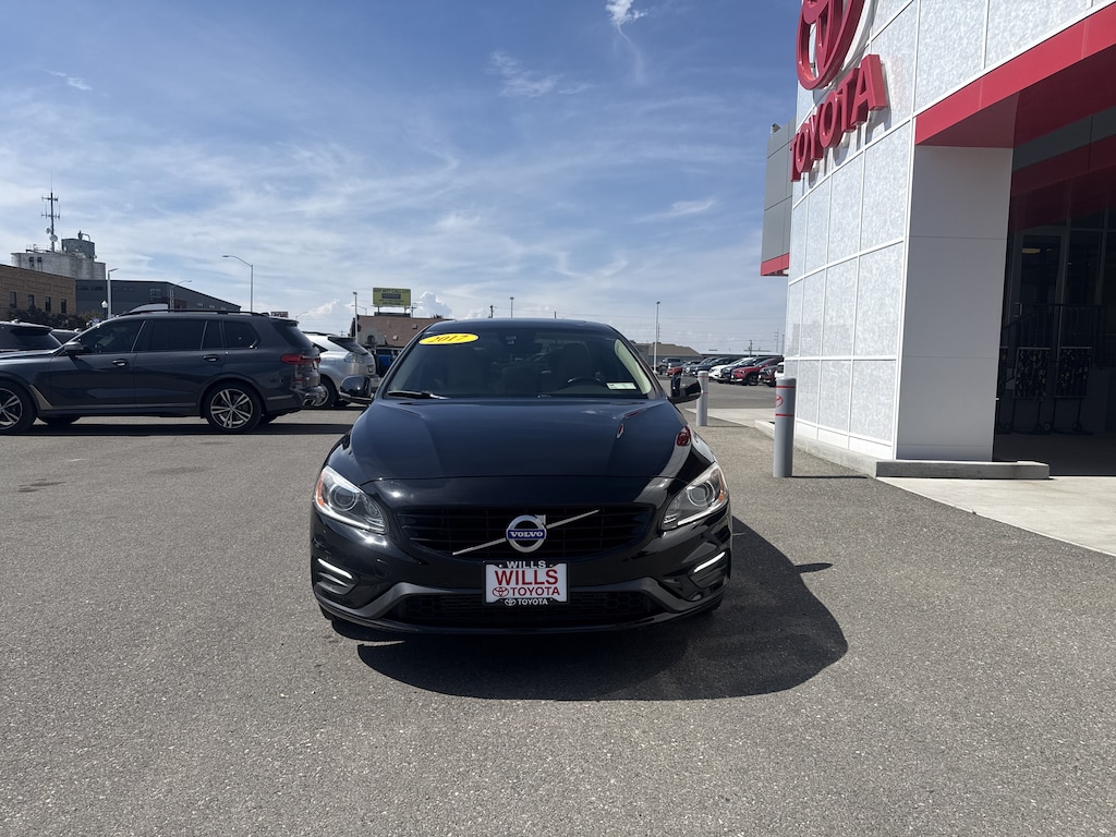 Used 2017 Volvo S60 T5 FWD Dynamic Sedan