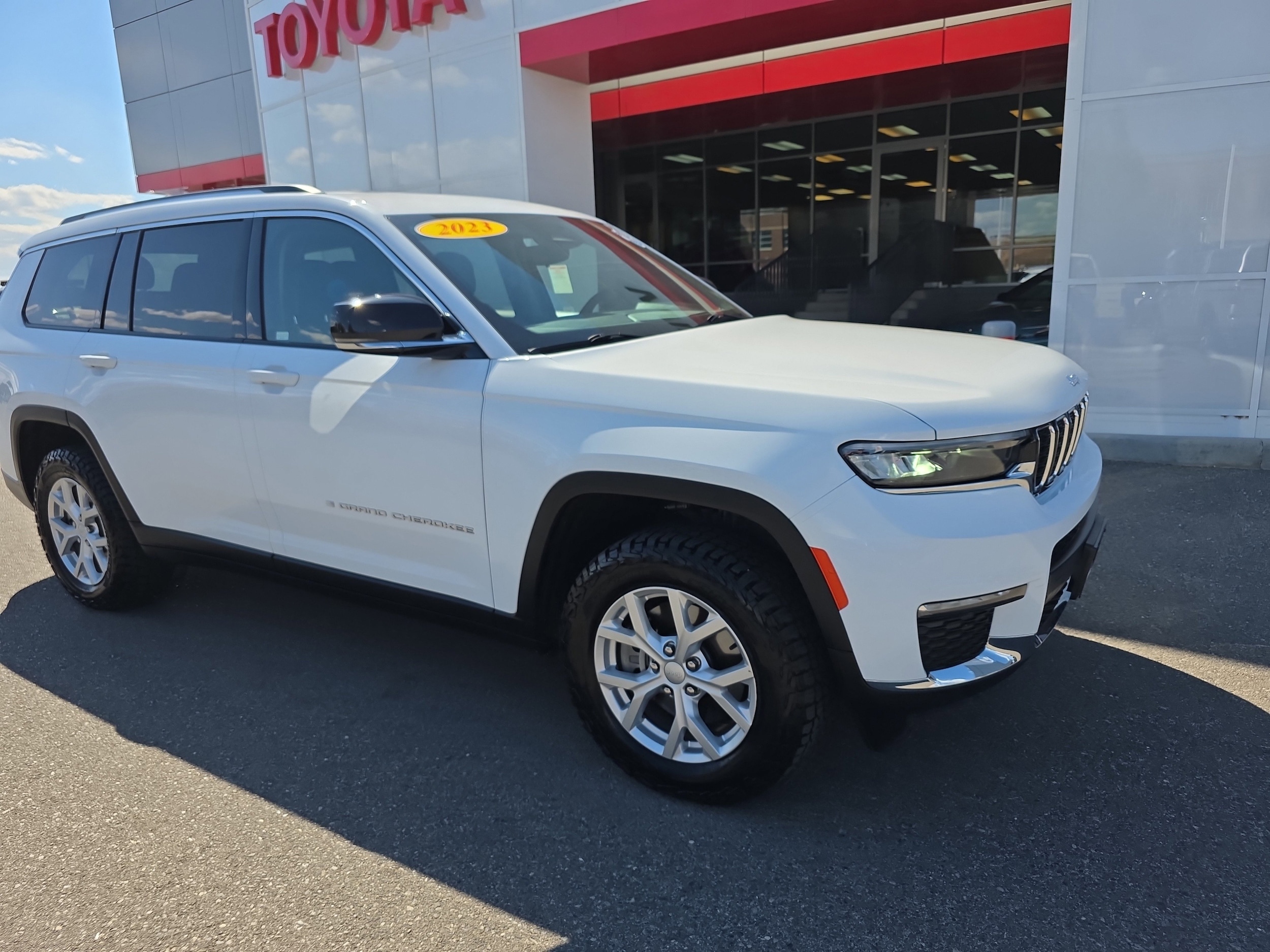 2023 Jeep Grand Cherokee L Limited 4x4's photo