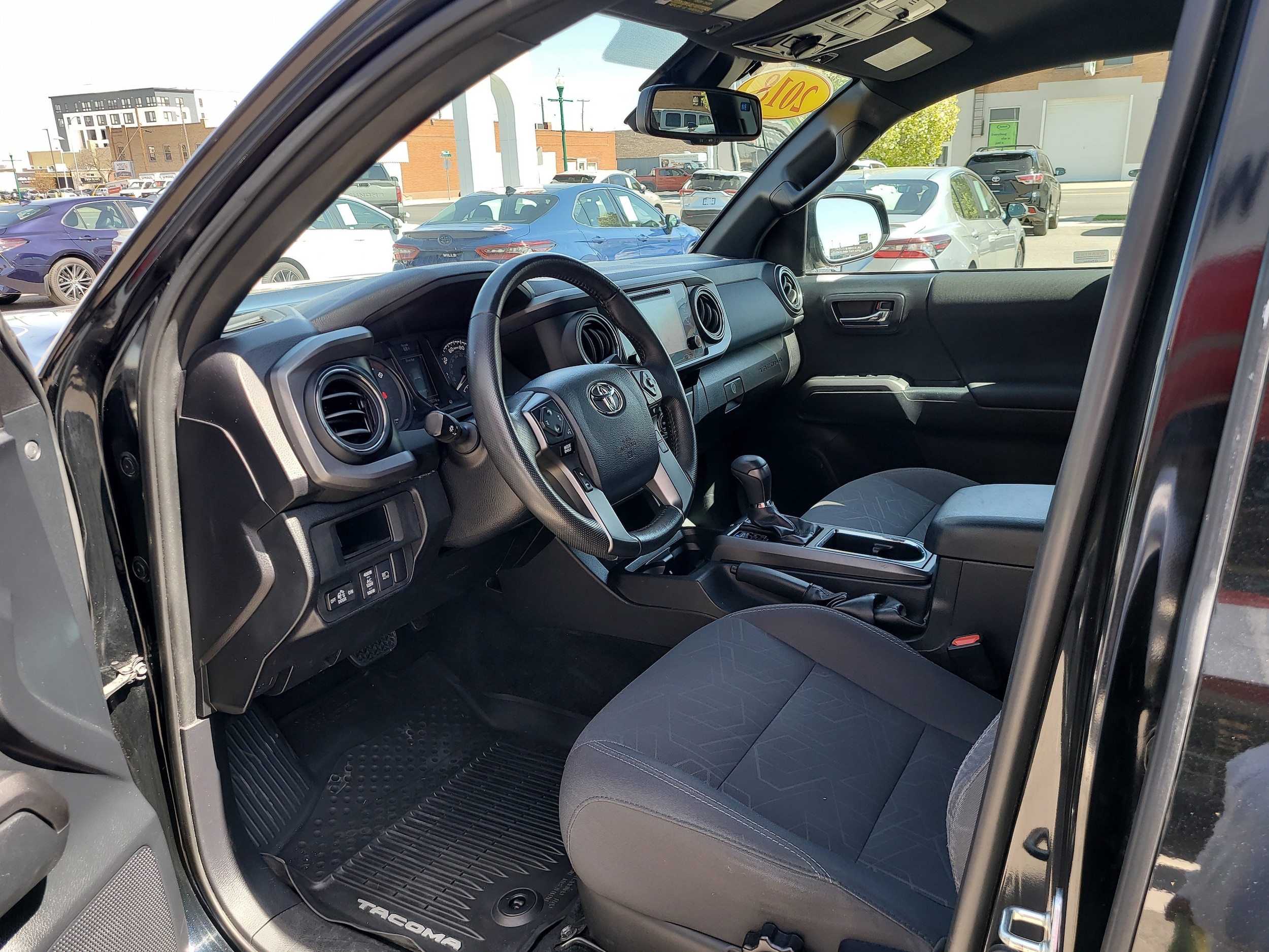 Used 2018 Toyota Tacoma TRD Off Road with VIN 3TMCZ5AN5JM176843 for sale in Twin Falls, ID