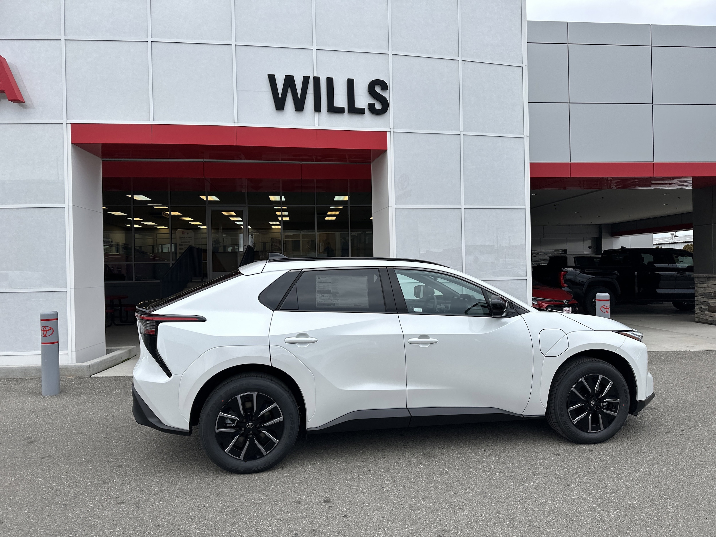 2026 Toyota bZ XLE's photo