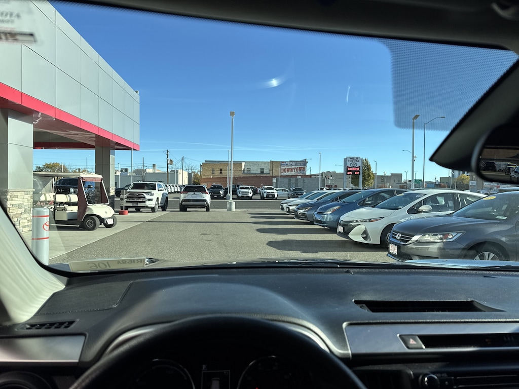 Used 2018 Toyota RAV4 Hybrid  SUV