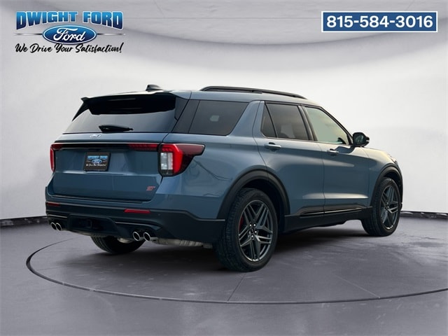 2025 Ford Explorer ST photo 4