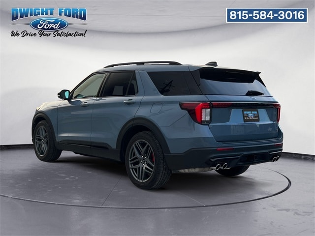 2025 Ford Explorer ST photo 2