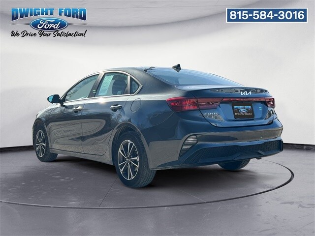 2023 Kia Forte LXS photo 3